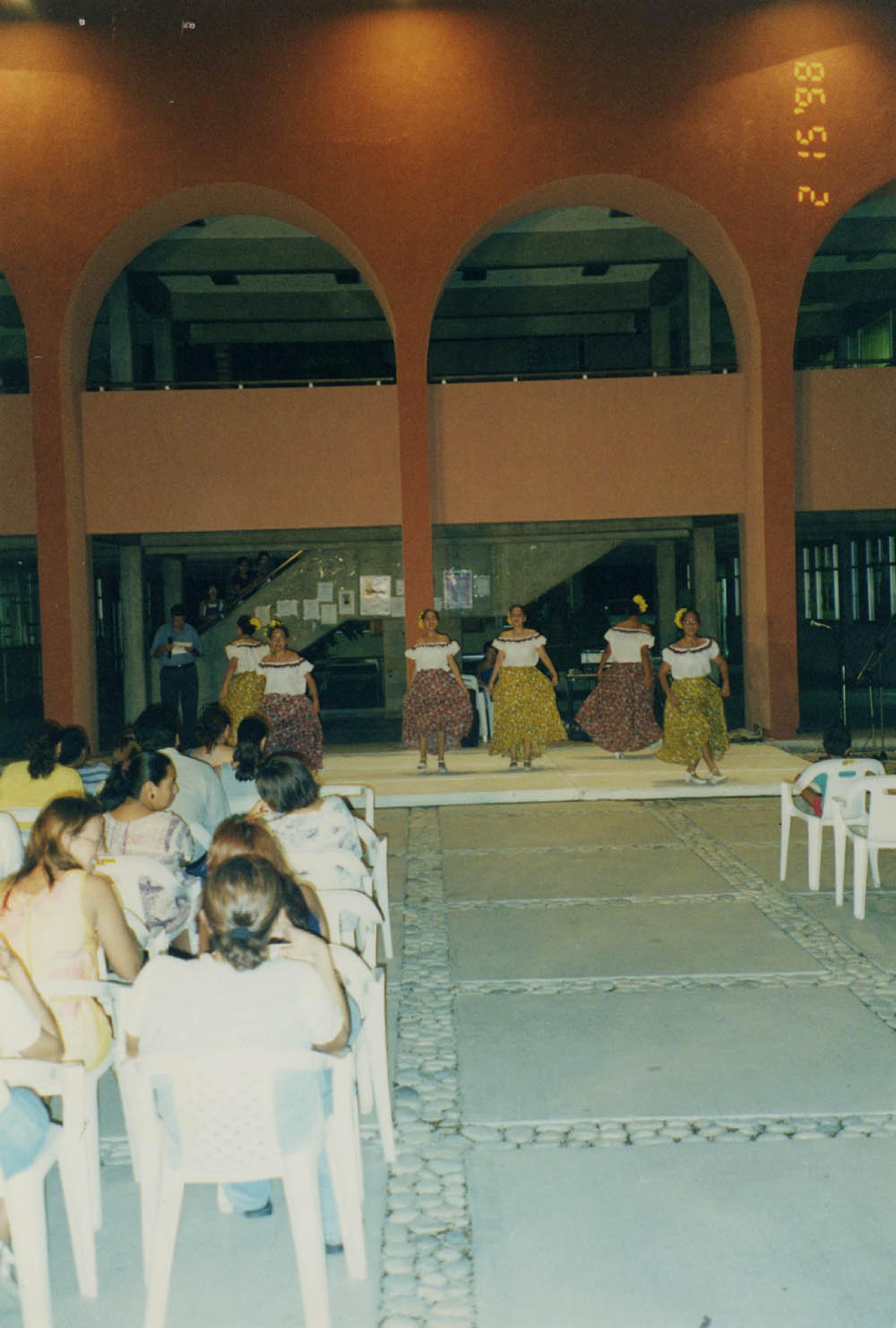 Actividades artísticas en la Universidad Autónoma de Baja California Sur.
