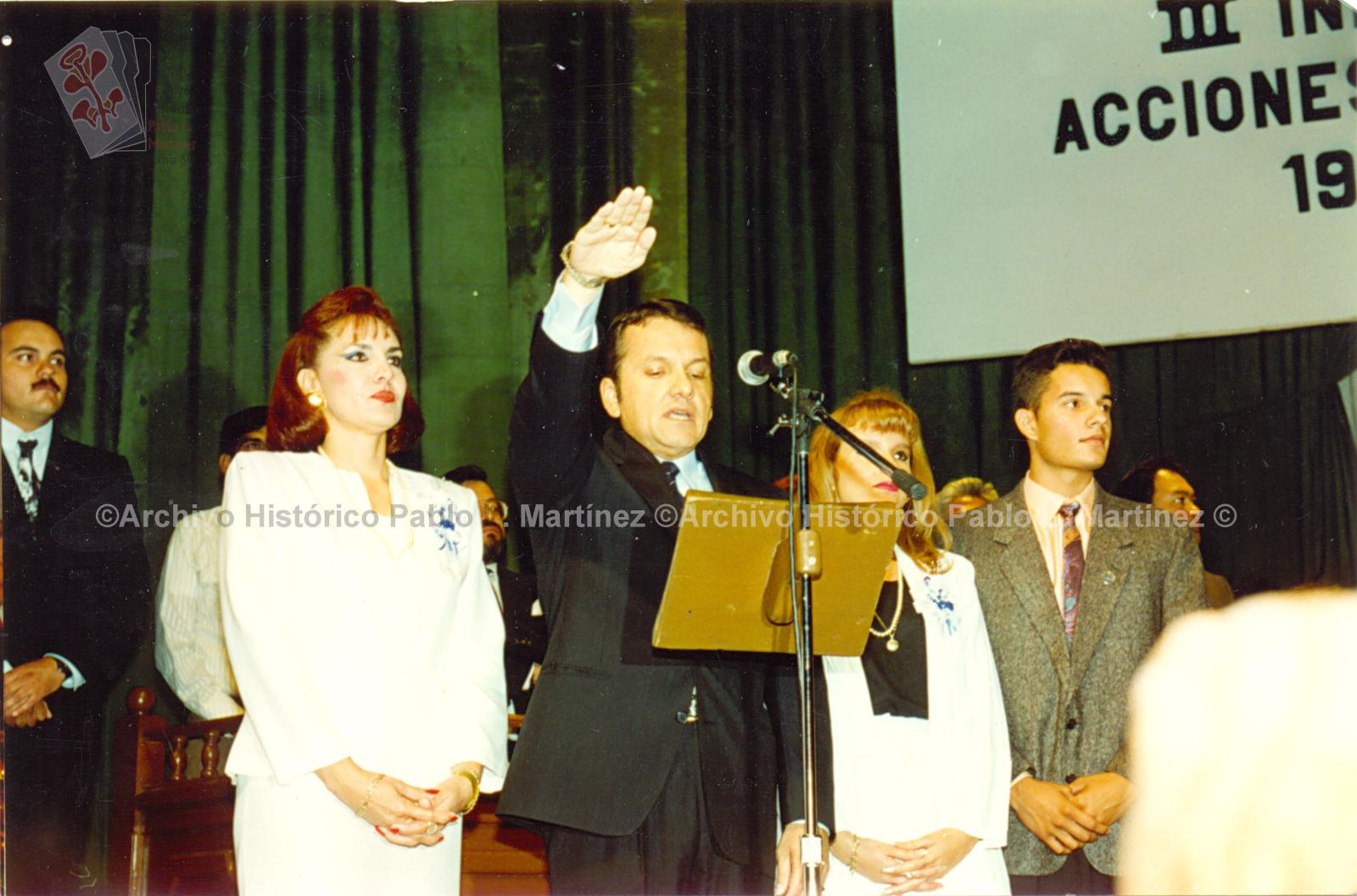 Adan Ruffo Velarde en toma de protesta como presidente municipal de La Paz, Baja California Sur.