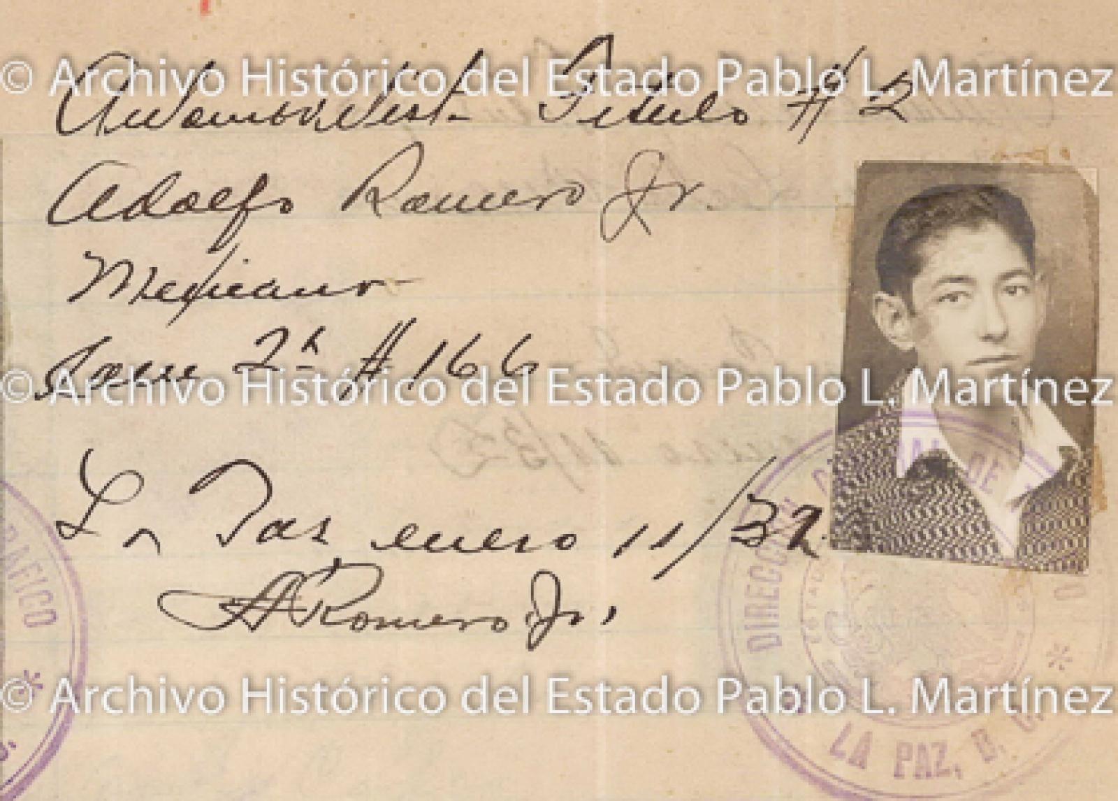 "Adolfo Romero Jr.", retrato.