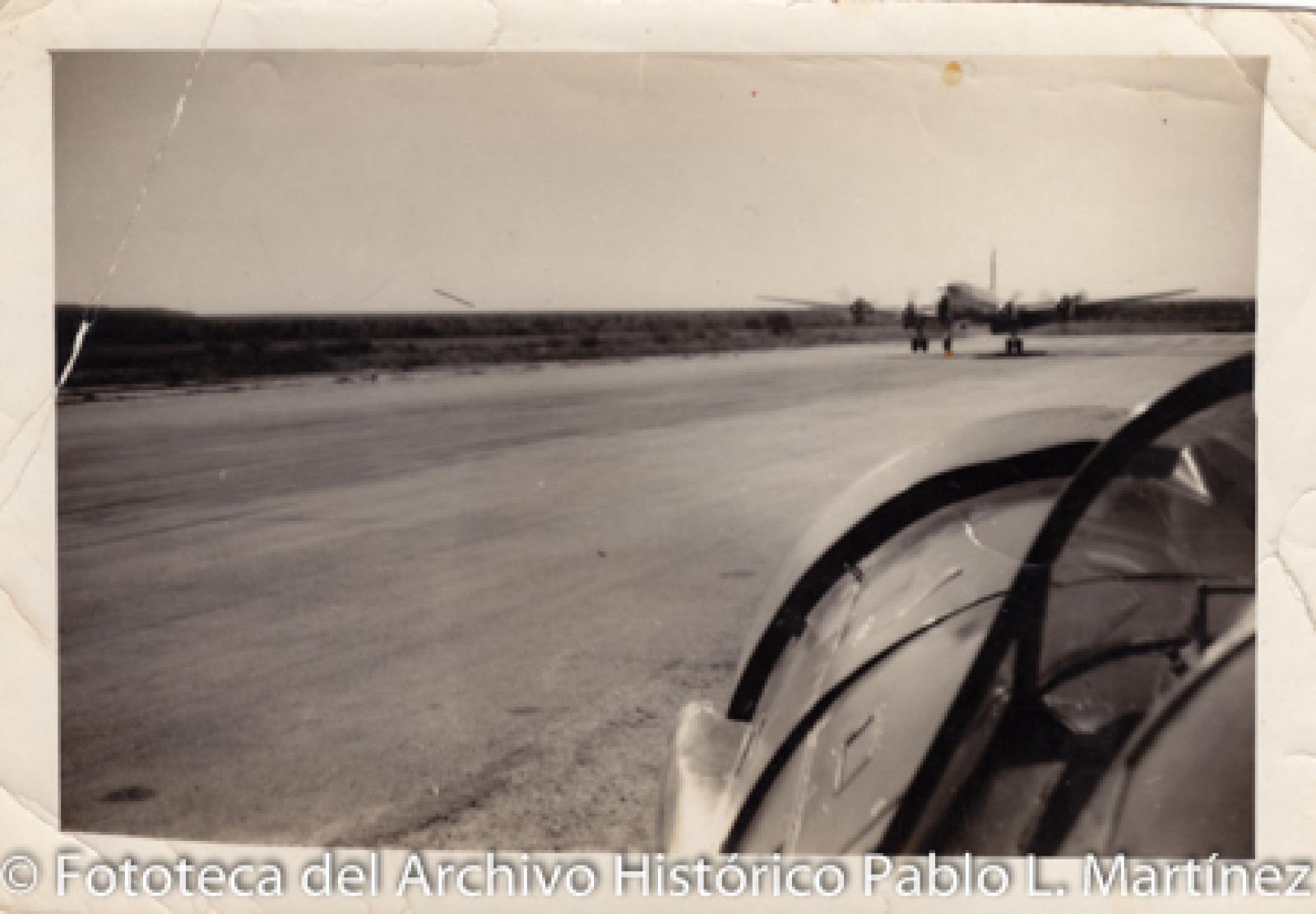 Aeronaves en pista.