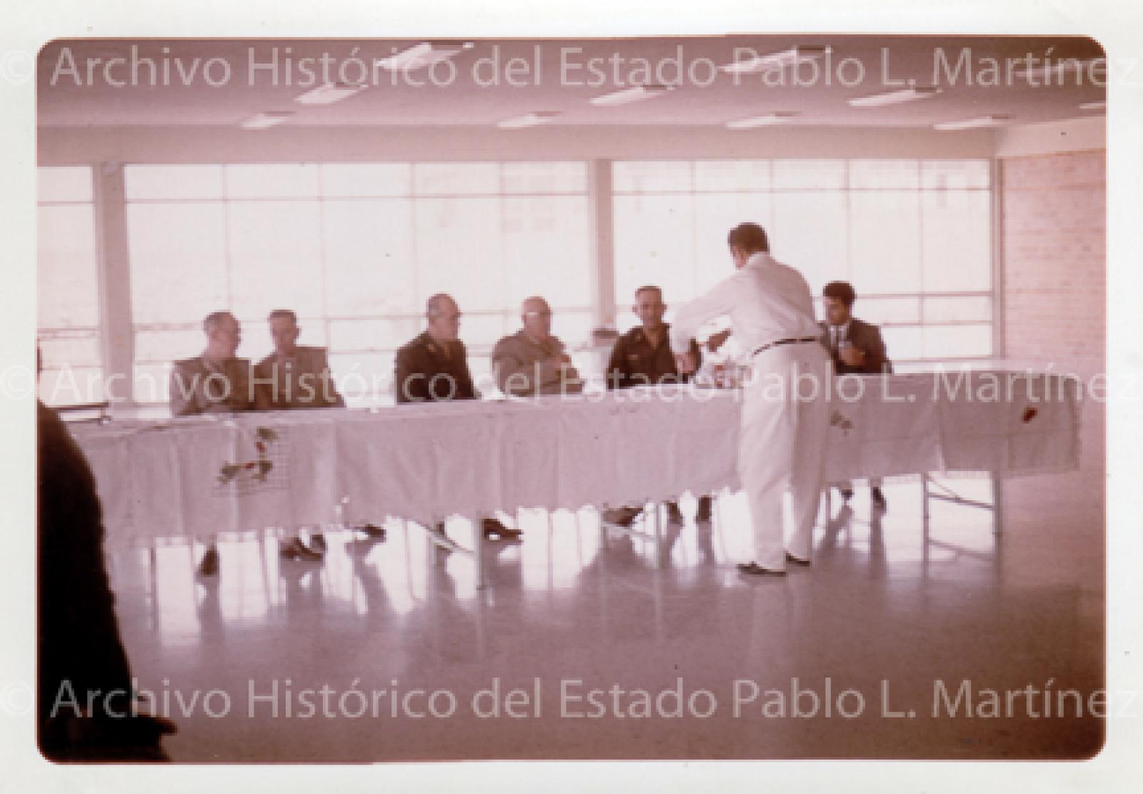 Agustín Olachea Avilés en evento.