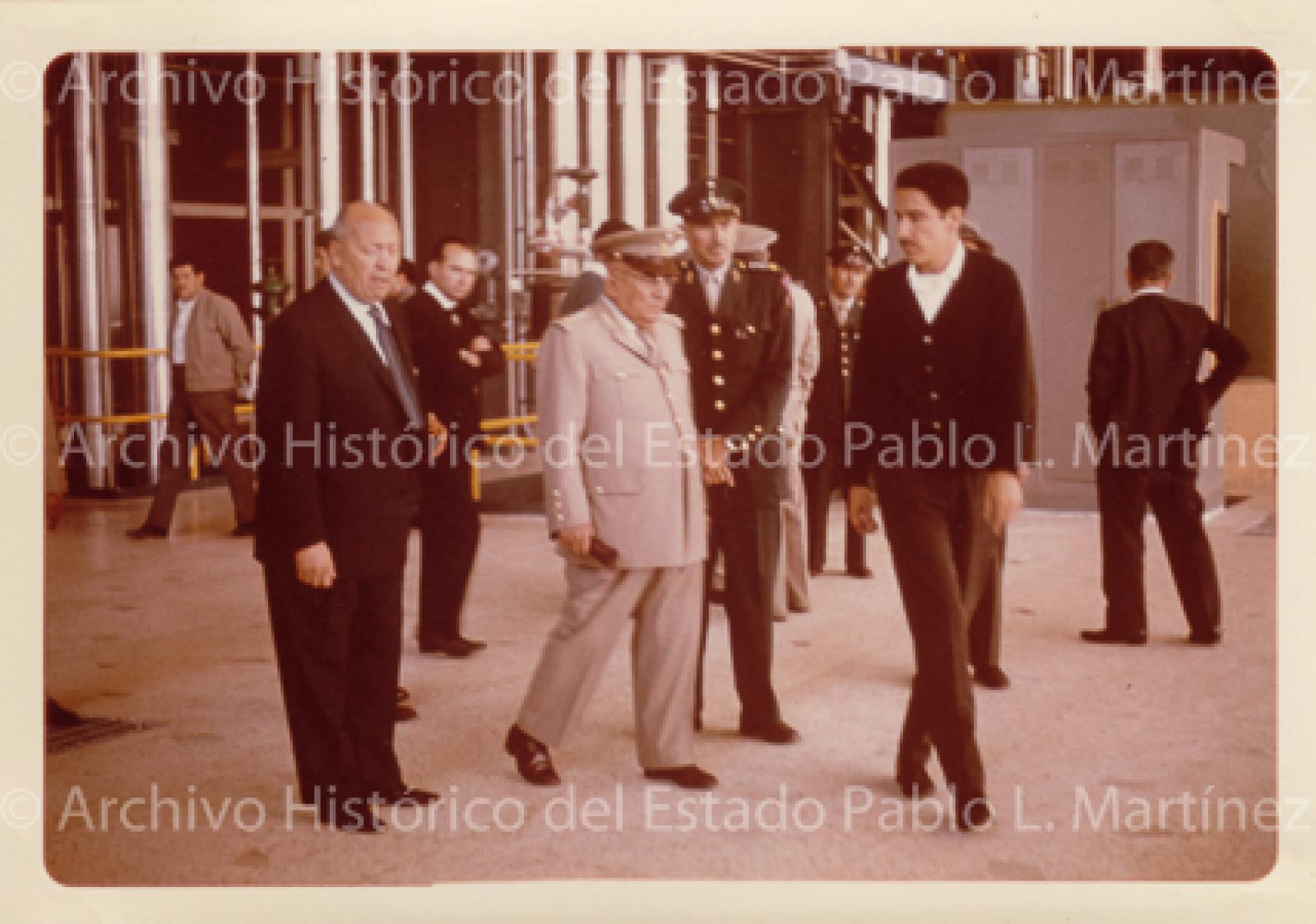 Agustín Olachea Avilés escoltado.