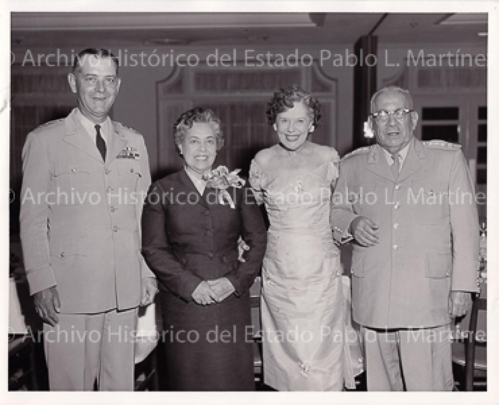 Agustín Olachea y su esposa Ana María Borbón en recepción, San Antonio, Texas.