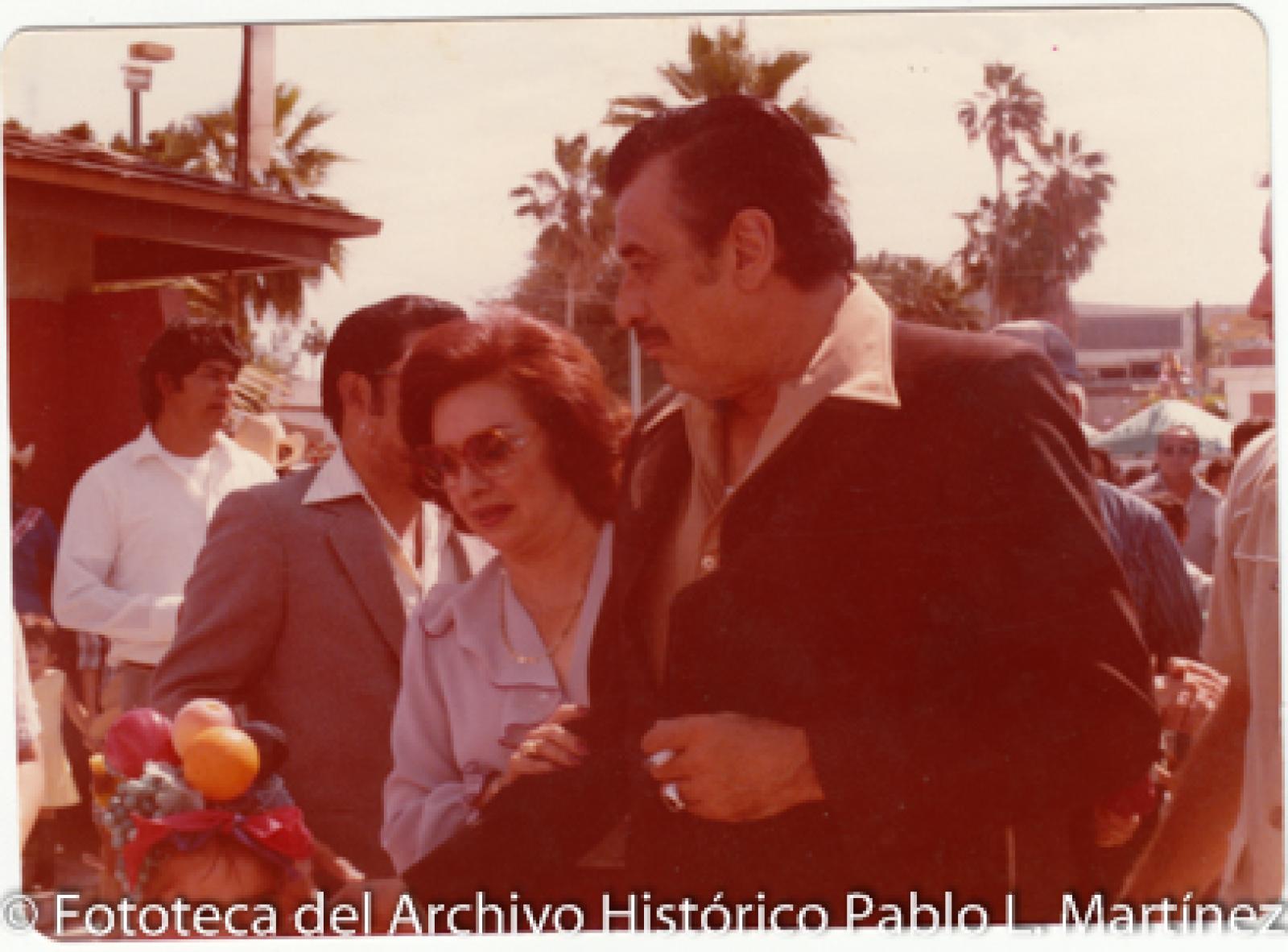 Alberto Andrés Alvarado Arámburo con su esposa Teresa de Alvarado