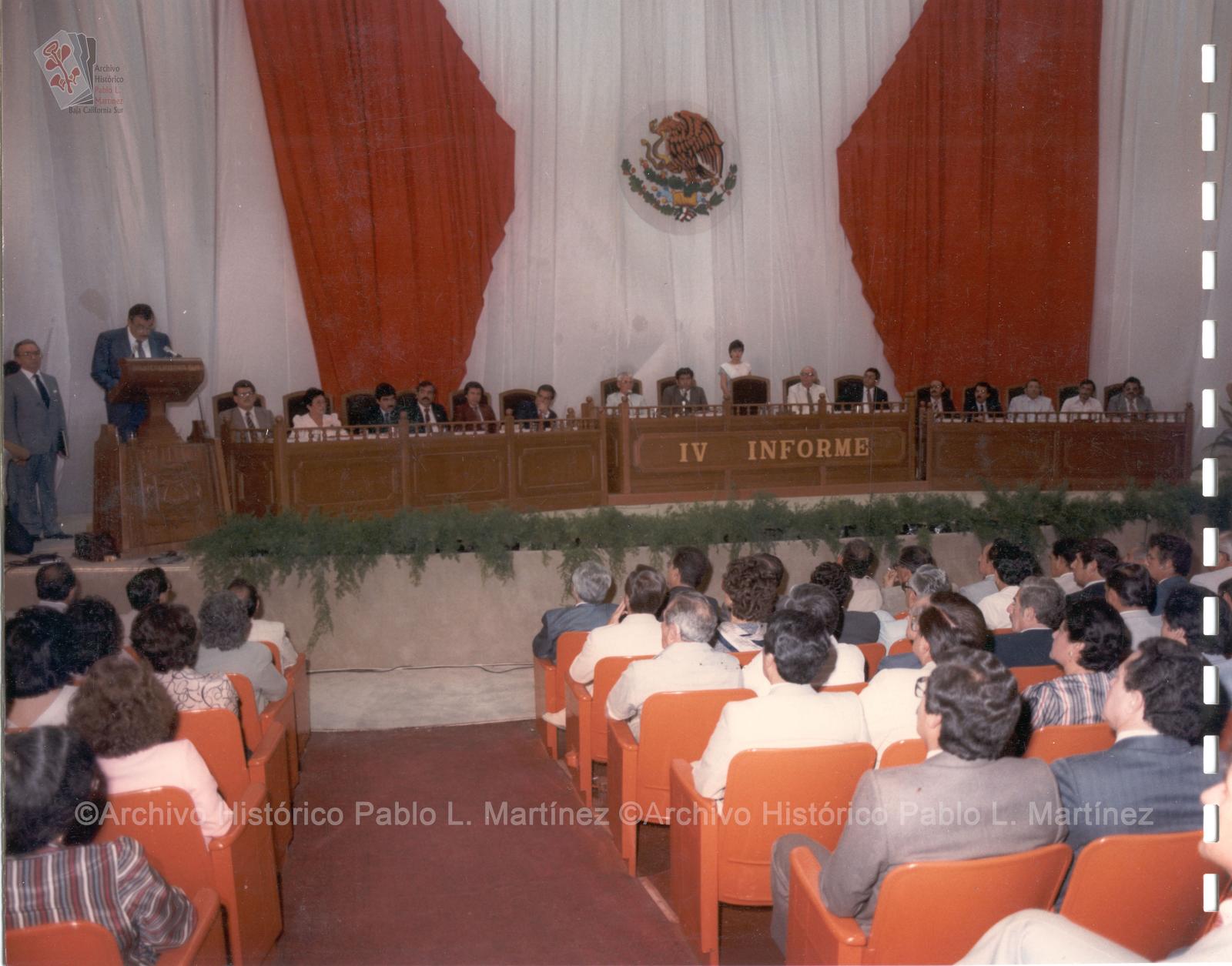 Alberto Andrés Alvarado Arámburo en IV informe de gobierno, vista lateral.