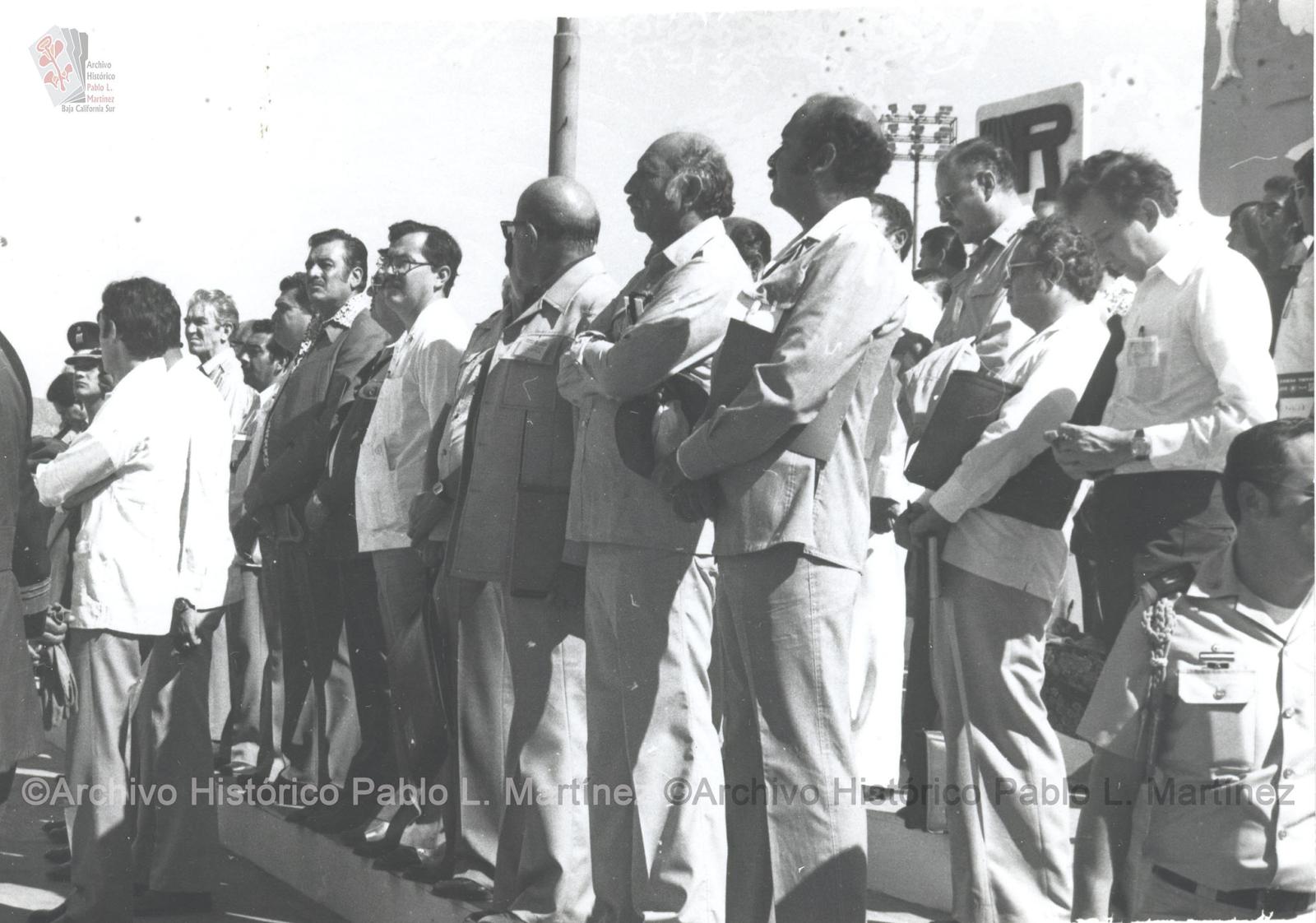 Alberto Andrés Alvarado Arámburo, Francisco Cardoza Macías y acompañantes en acto público.