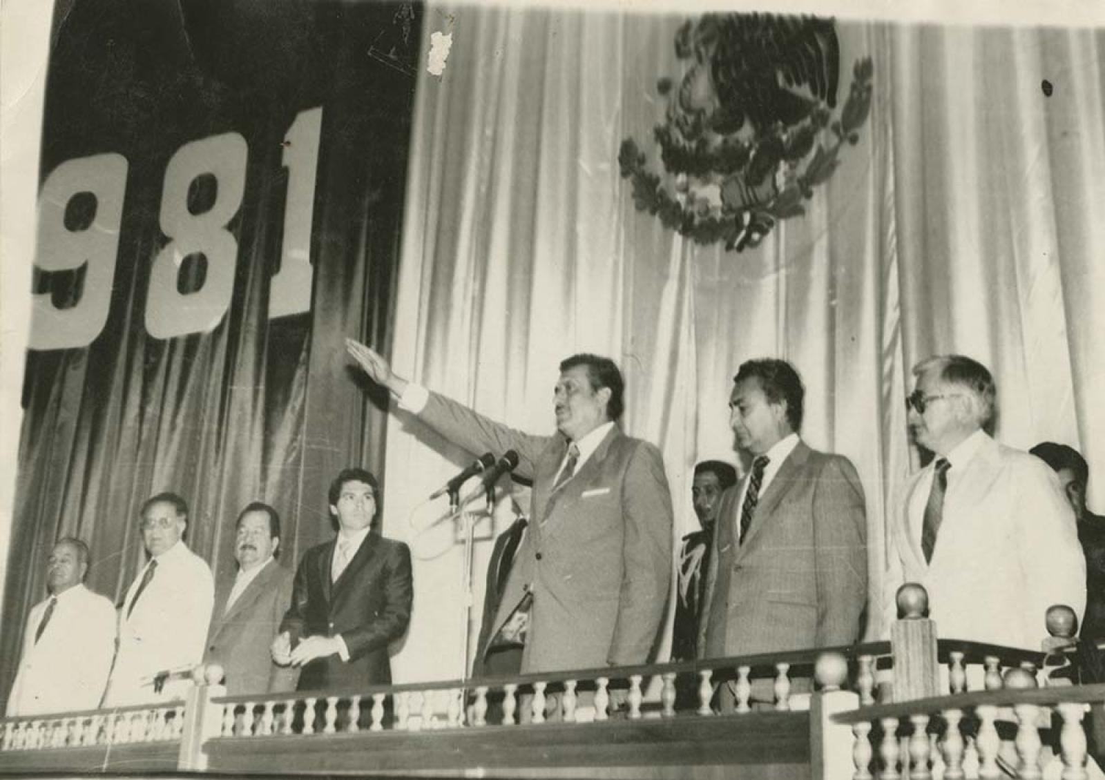 Alberto Andrés Alvarado Arámburo, toma protesta como gobernador del estado de Baja California Sur.