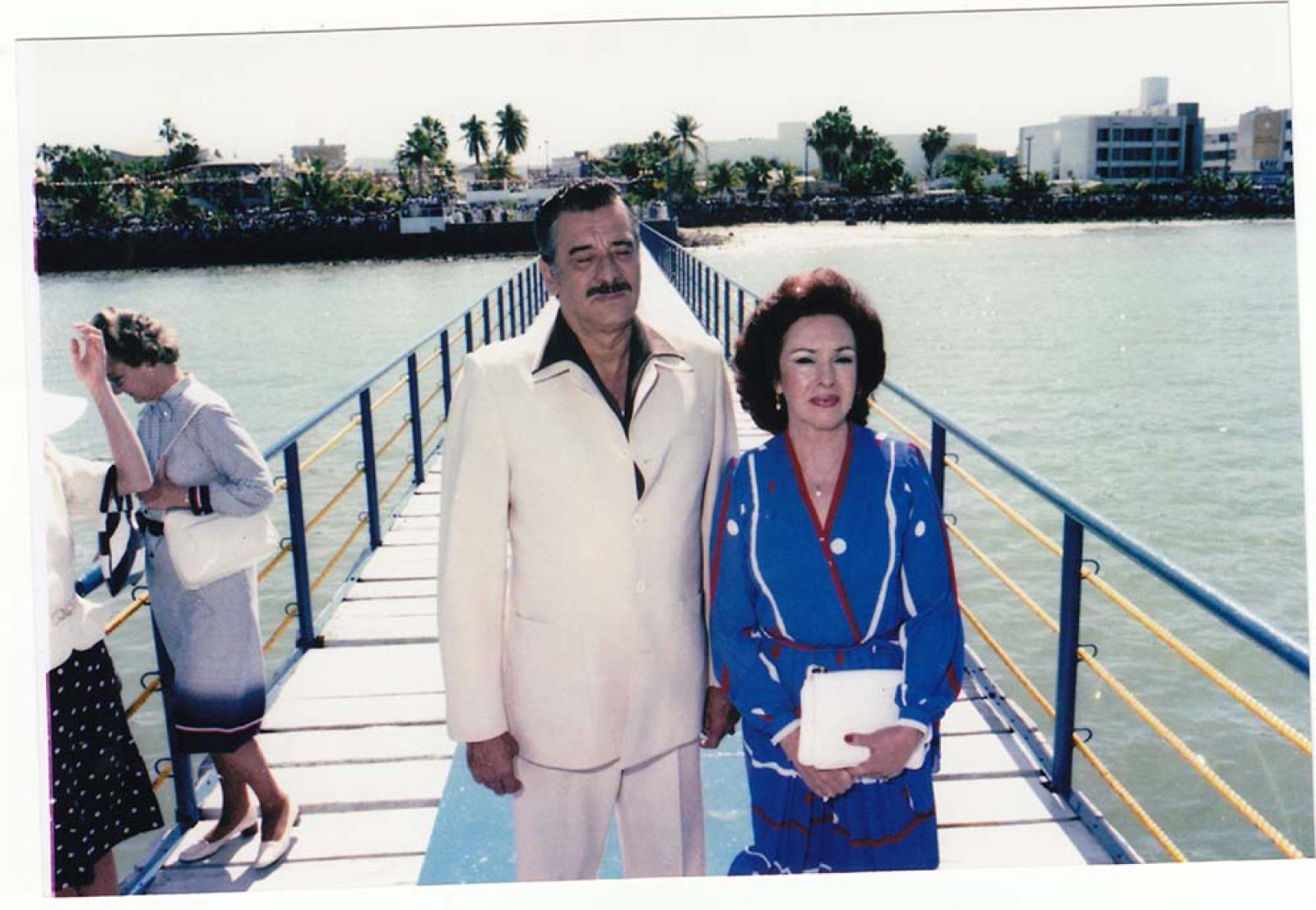 Alberto Andrés Alvarado Arámburo y su esposa, retrato.