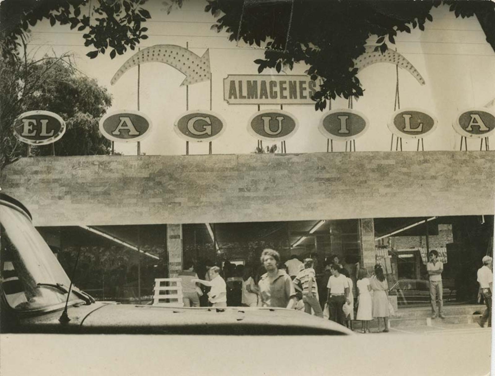 Almacenes El Águila.