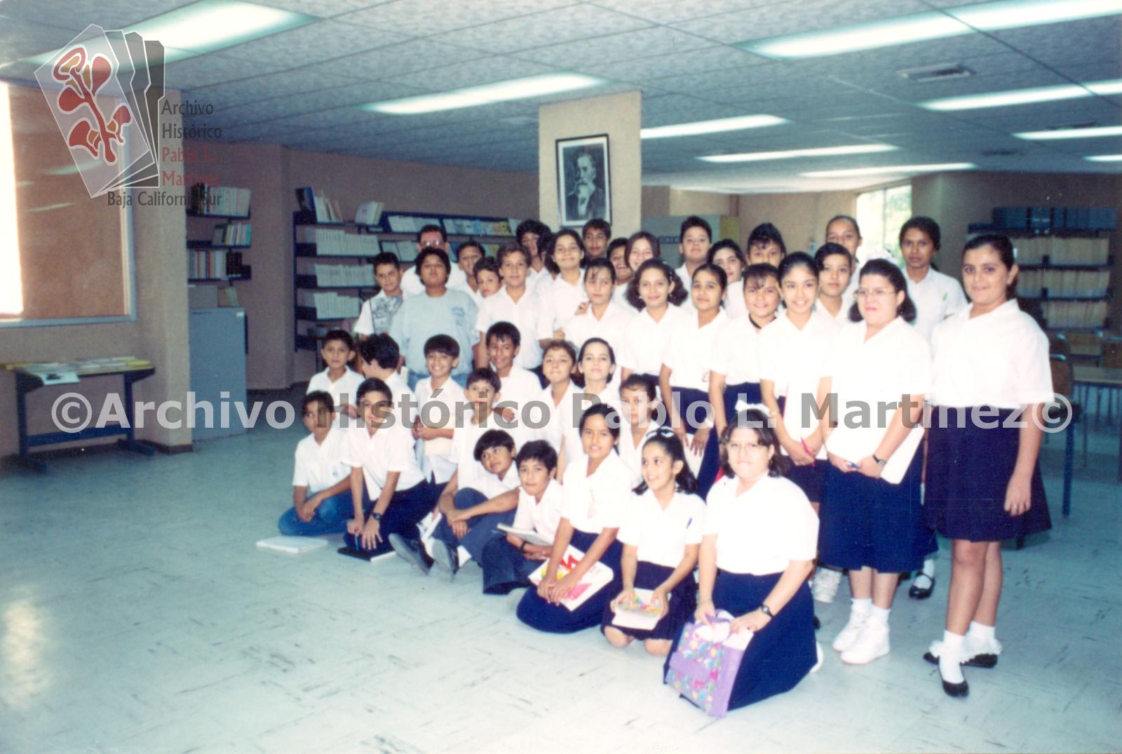 Alumnos con capacidades sobresalientes de la Escuela Primaria Rosendo Robles, en visita al Archivo Histórico Pablo L. Martínez.