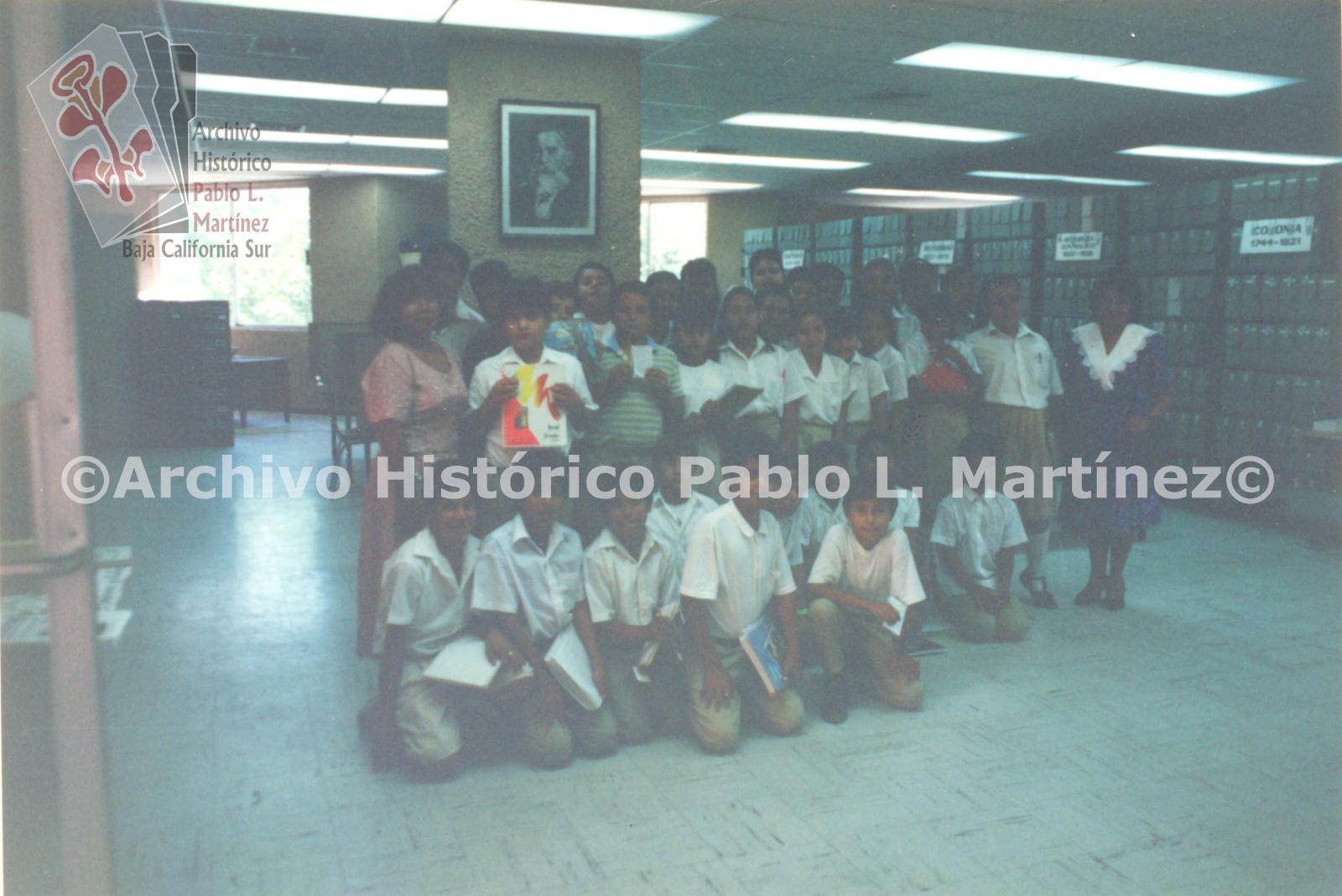Alumnos de 6° Año "A" de la Escuela Primaria Benito Juárez T.M.