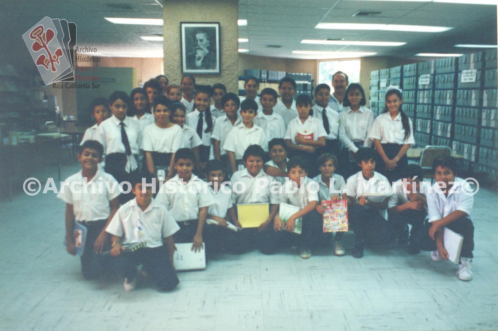 Alumnos de 6° Año "B" de la Escuela Primaria Rosario García Sánchez, turno matutino.