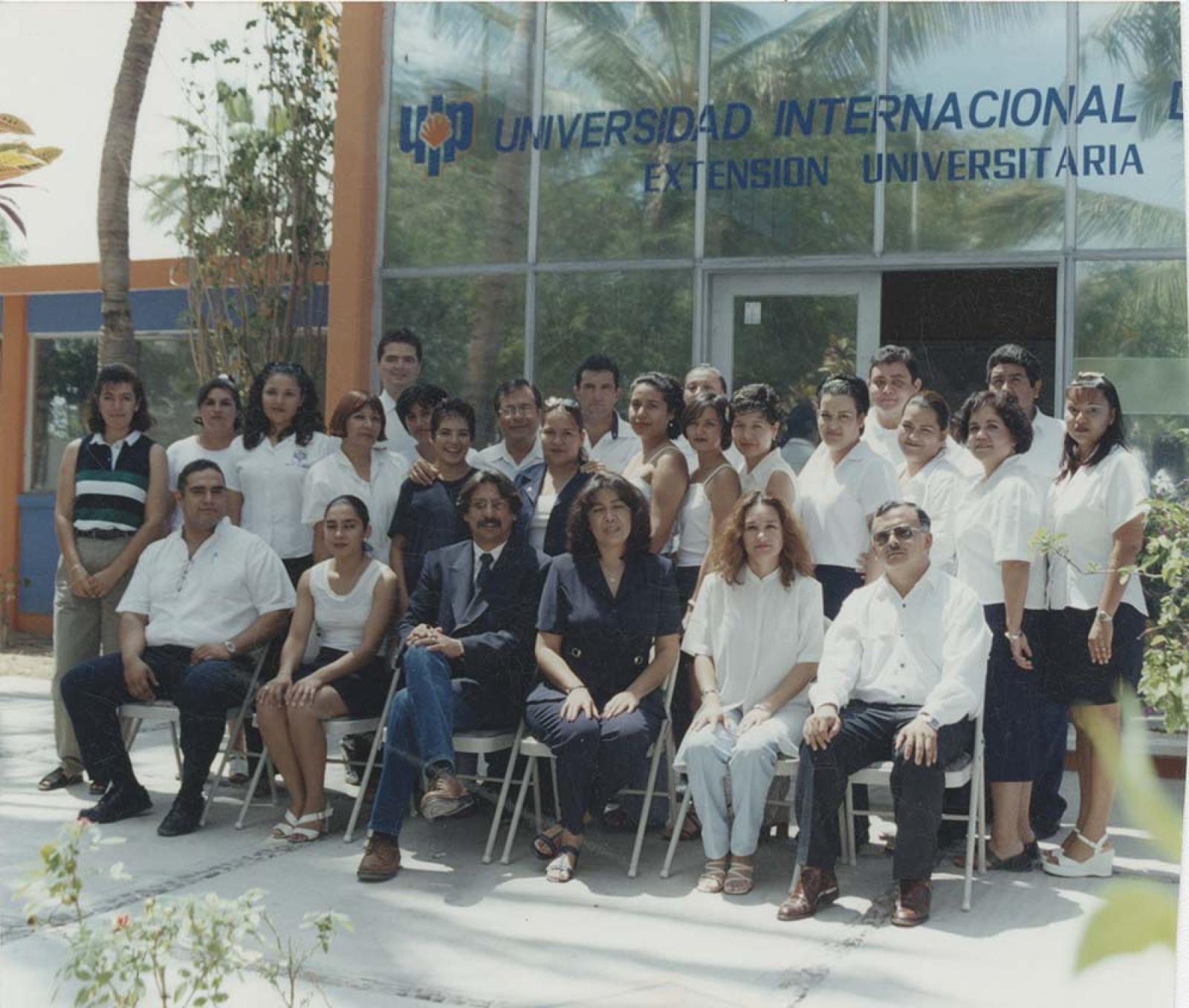 Alumnos de la “UNIPAZ”.