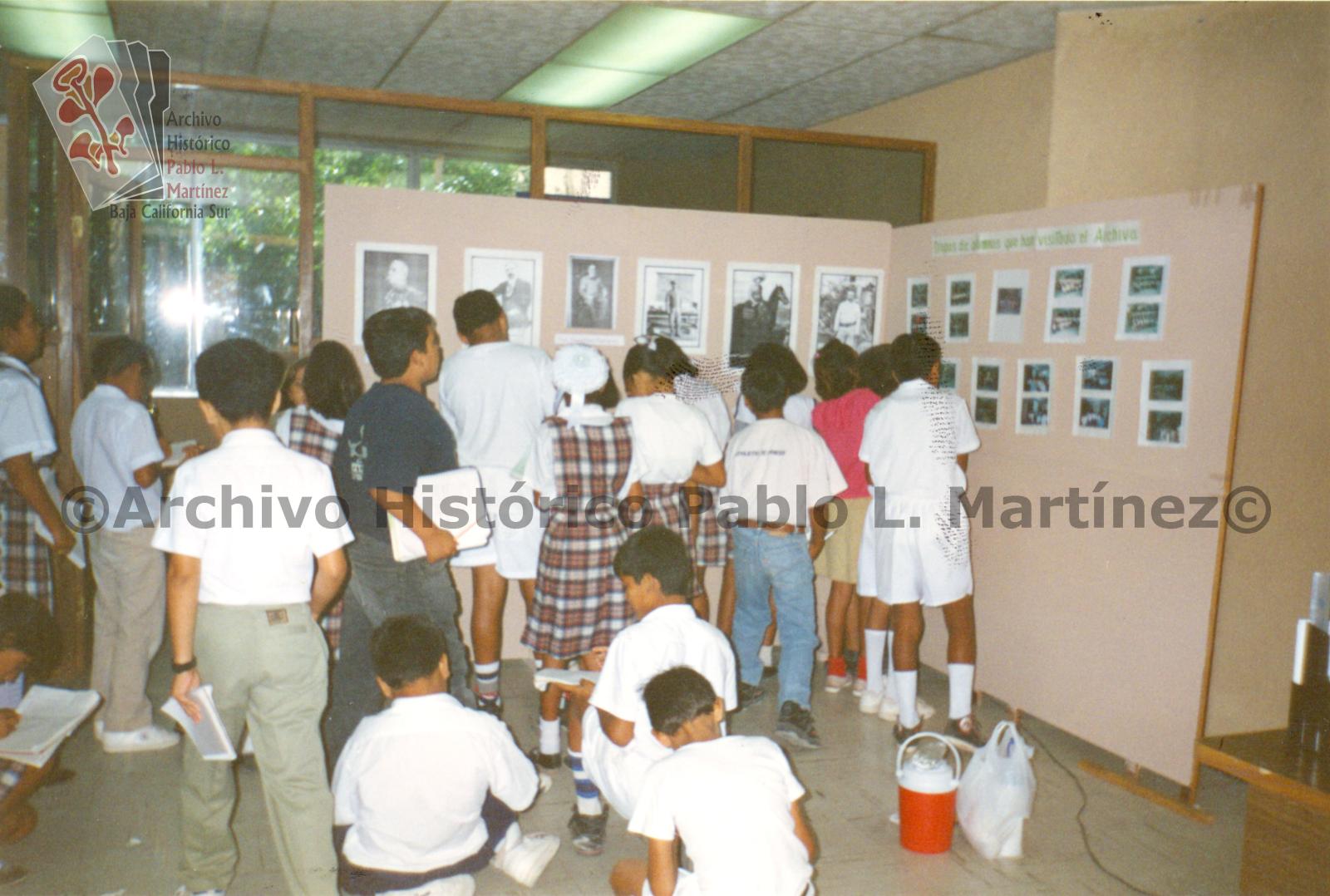 Alumnos del 5° Año "B" de la Escuela Primaria Celerino Cano, T.M., en visita al Archivo Histórico Pablo L. Martínez.