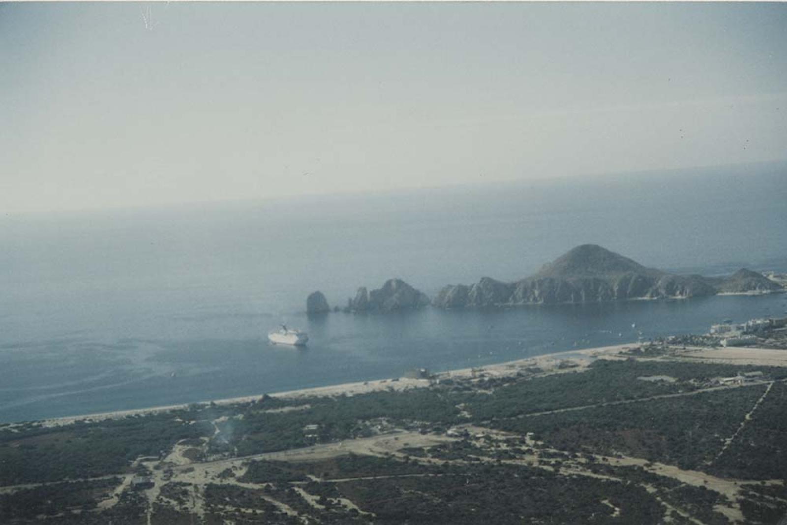 “Amplia panorámica” de playa El Médano, Cabo San Lucas, Baja California Sur.