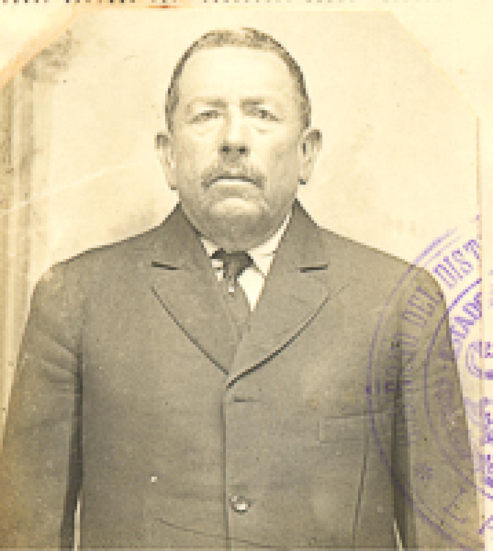 Antonio C. Domínguez.