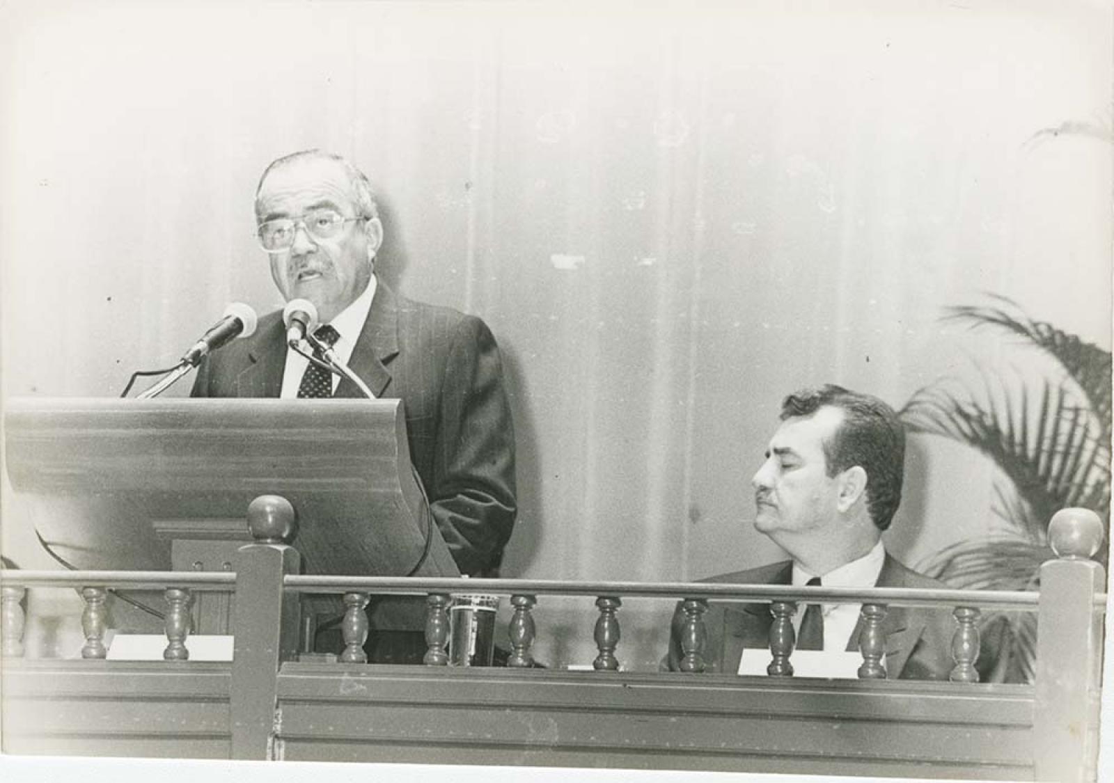 Antonio Wilson ofrece discurso.