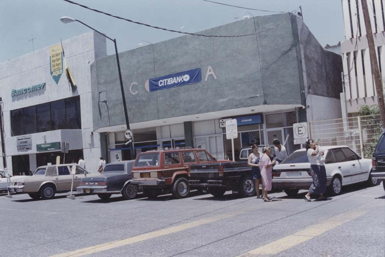 Arquitectura civil, Bancos.