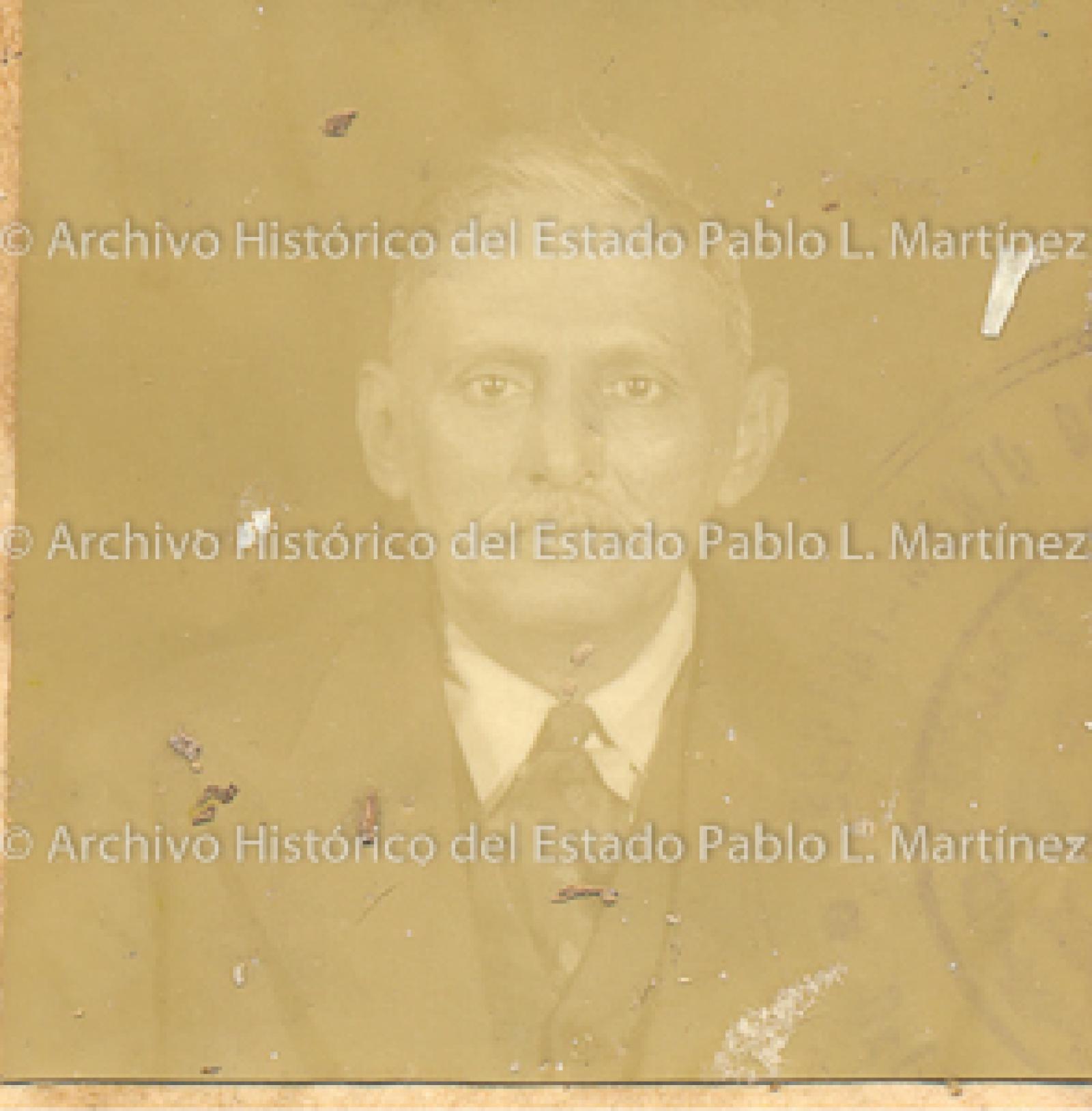 Arturo Uruchurtu.