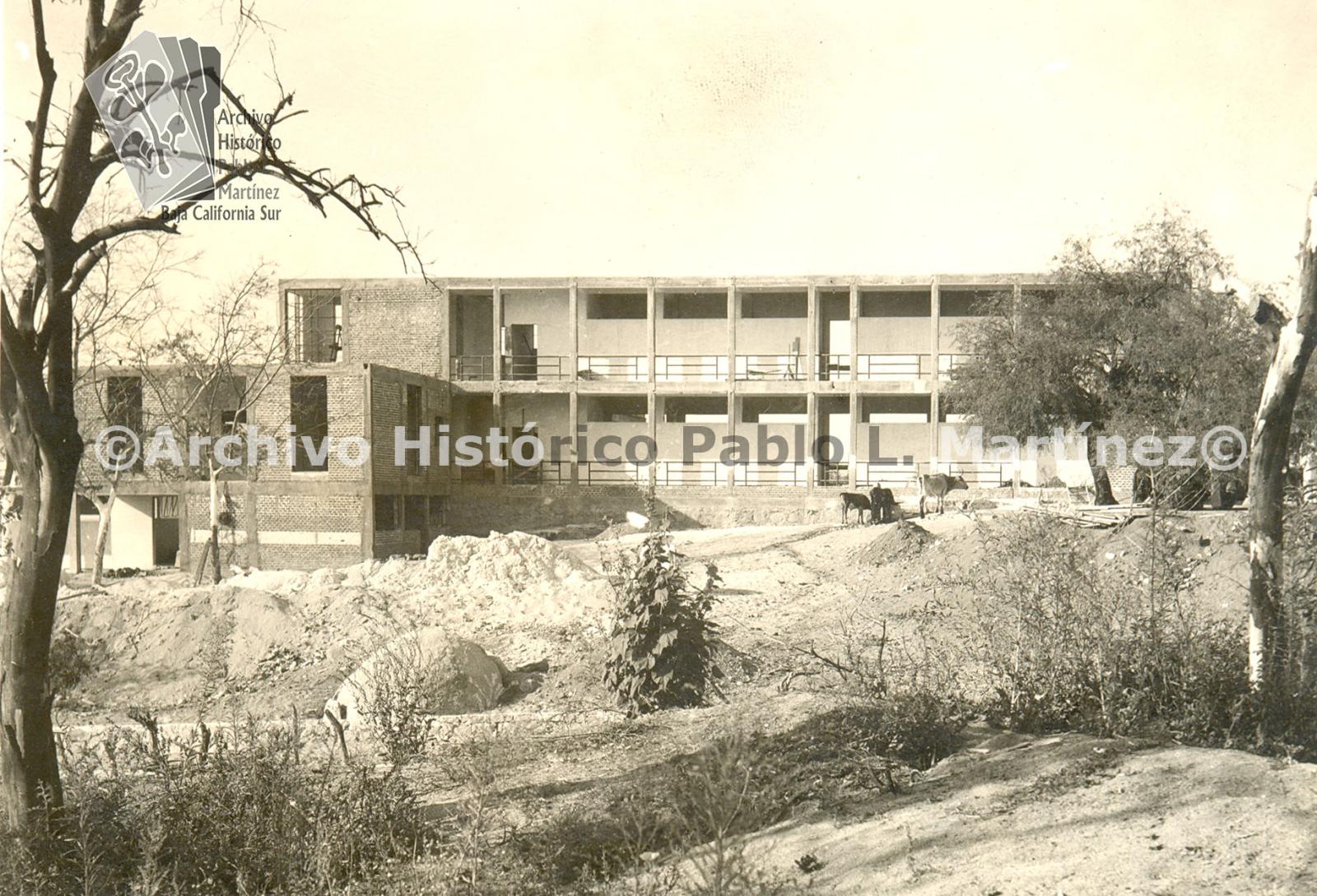 Aspectos parciales de la obra del hospital de Tuberculosis, en  El Carrizalito, La Paz, Baja California.