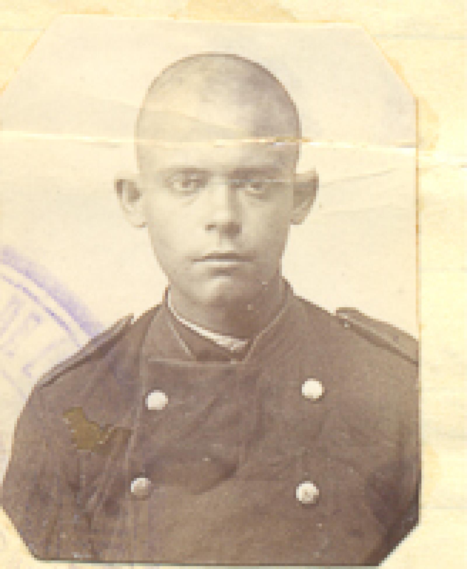Aurelio Meza de frente.