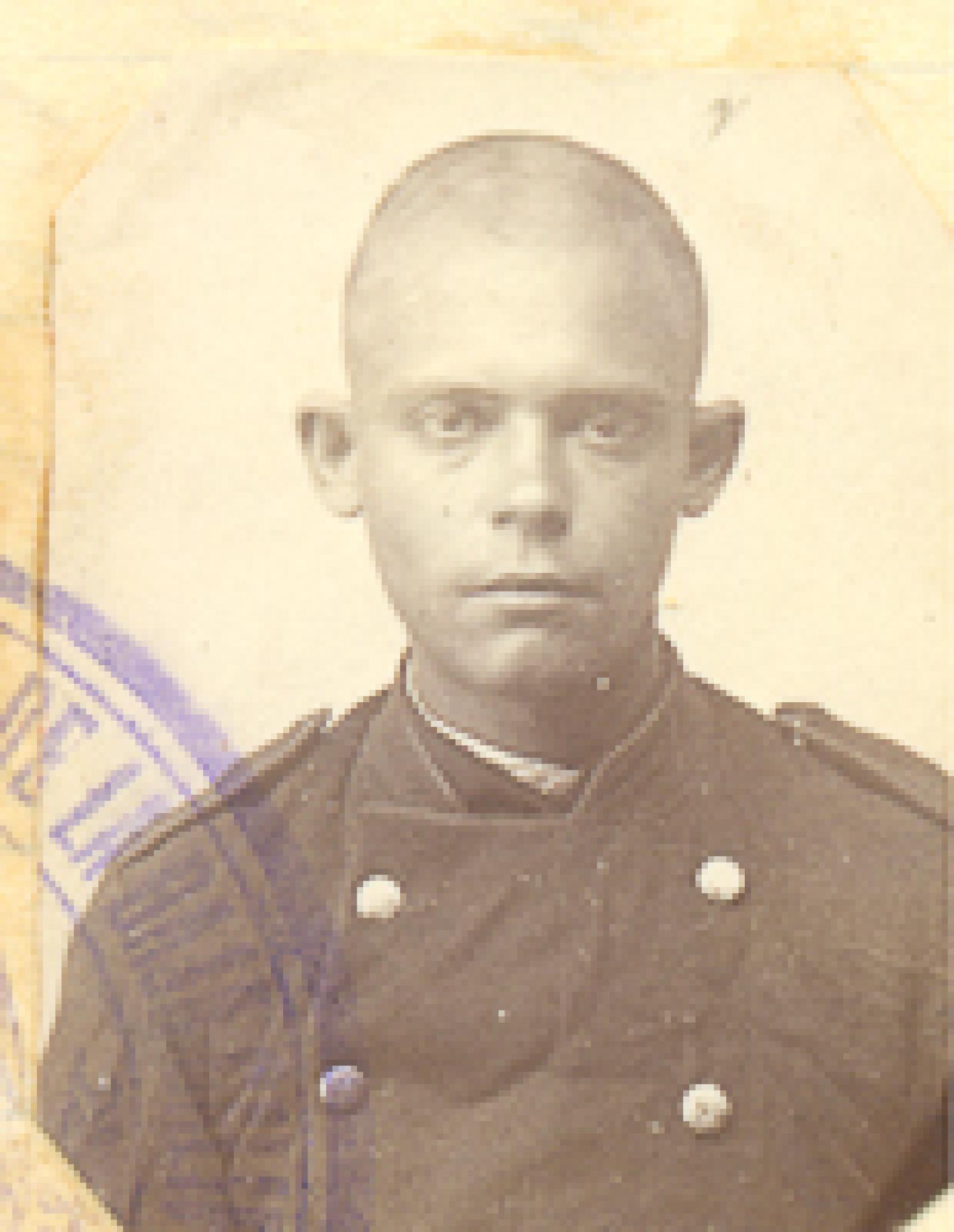 Aurelio Meza de frente.