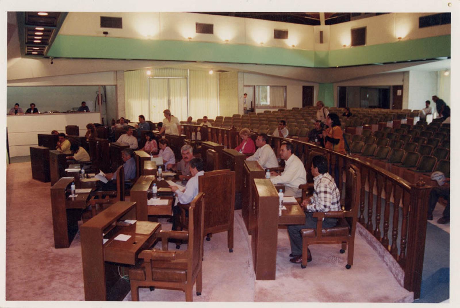 Autoridades en el Congreso de Baja California Sur.