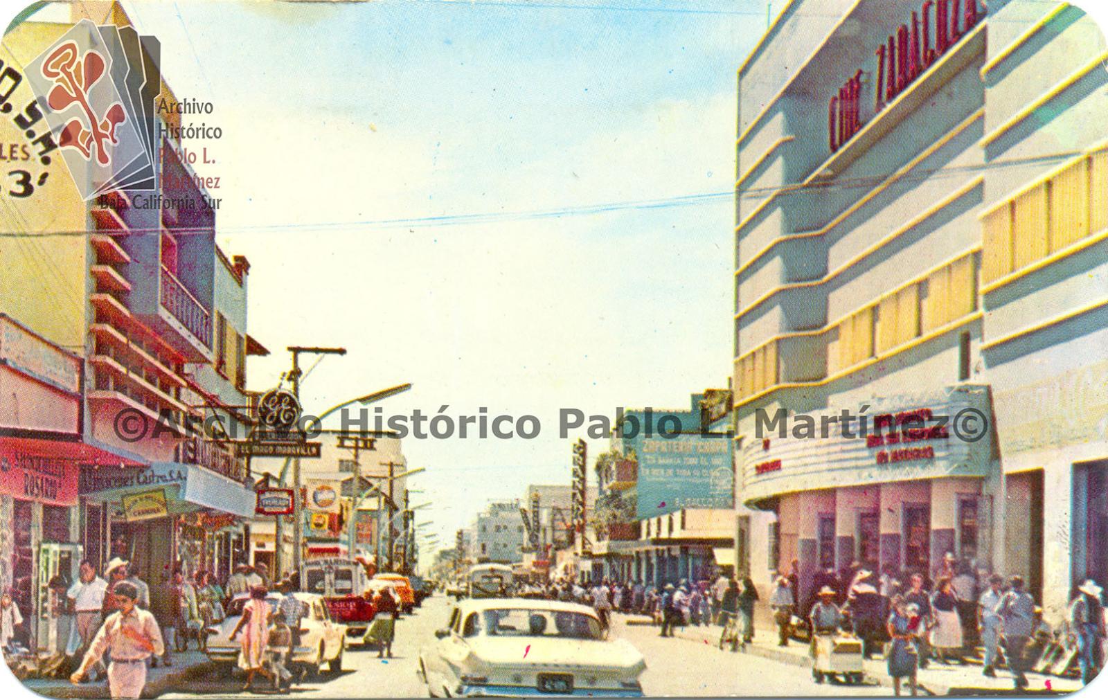 Avenida Aquiles Serdán en Mazatlán, Sinaloa.