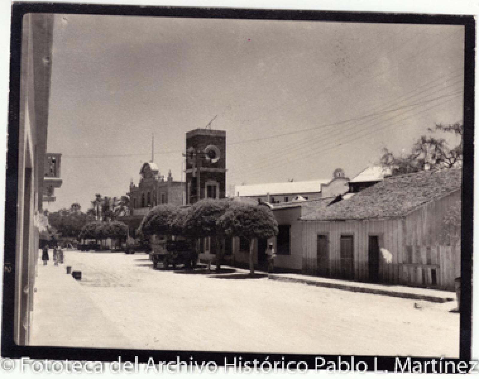 Avenida principal del centro de La Paz, B.C.S.