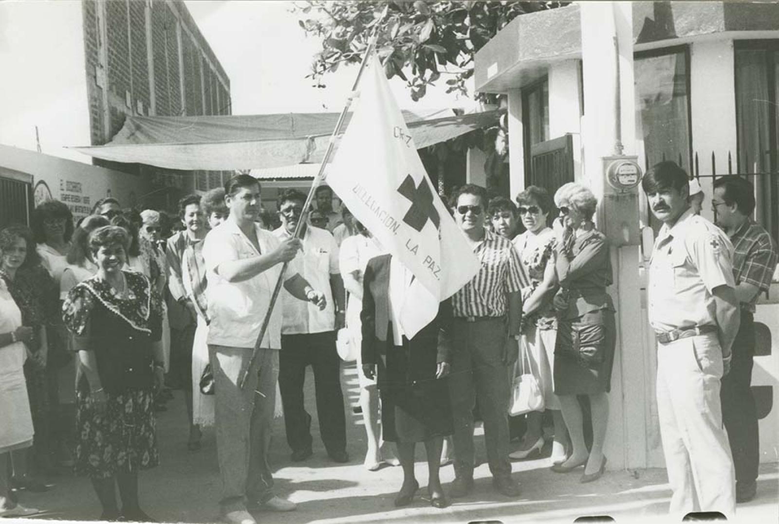 Banderazo de la Cruz Roja.