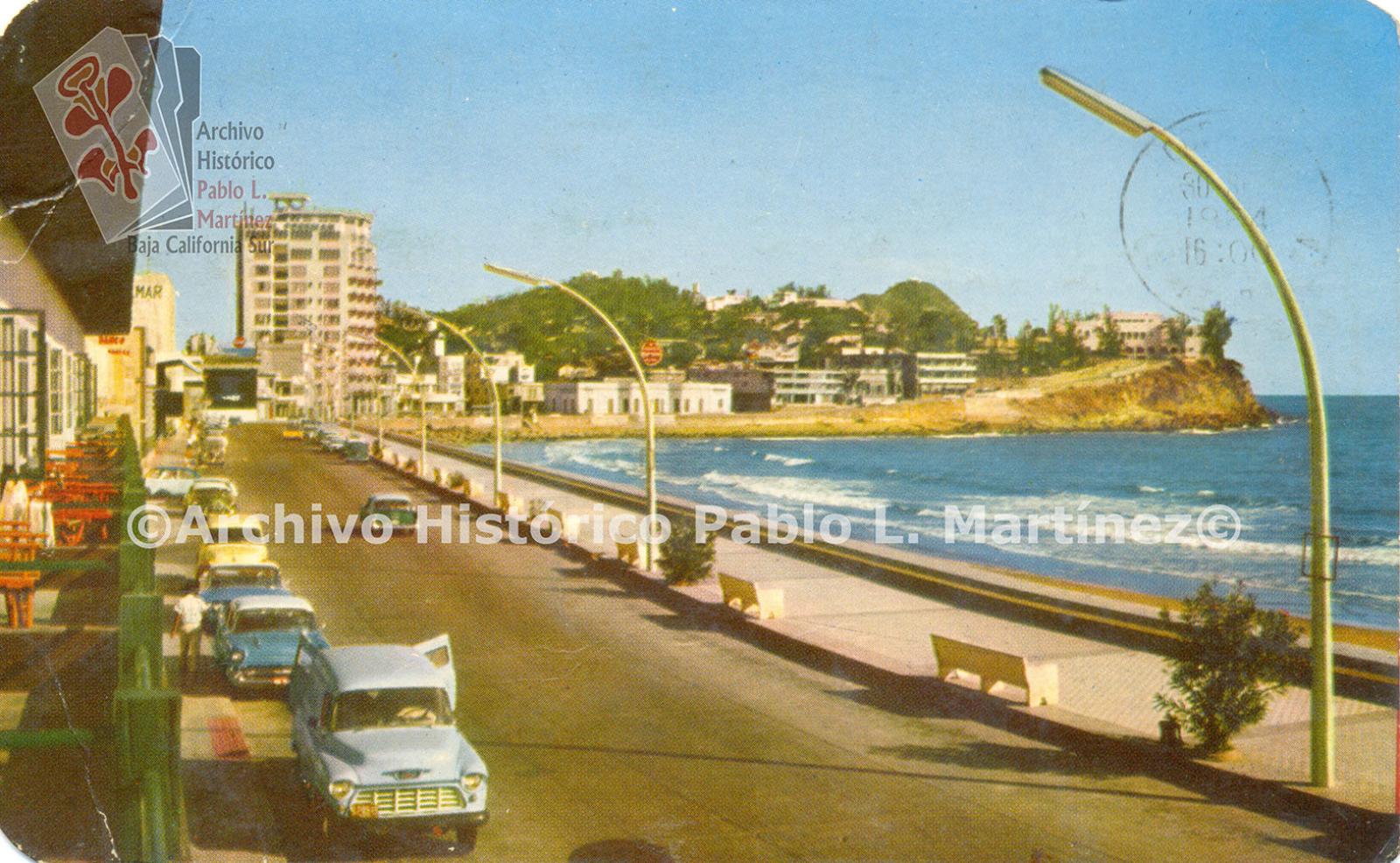 Boulevard y Playa de las Olas Altas en Mazatlán, Sinaloa.