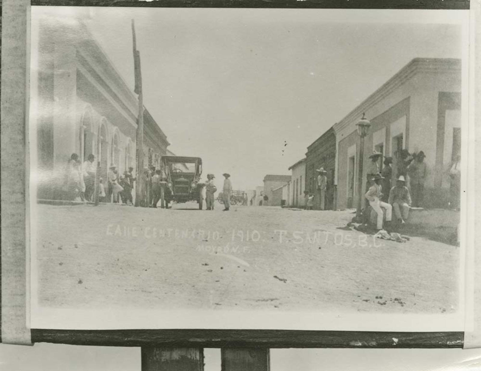 <<Calle Centenario “1910”, Todos Santos, Baja California Sur. >>