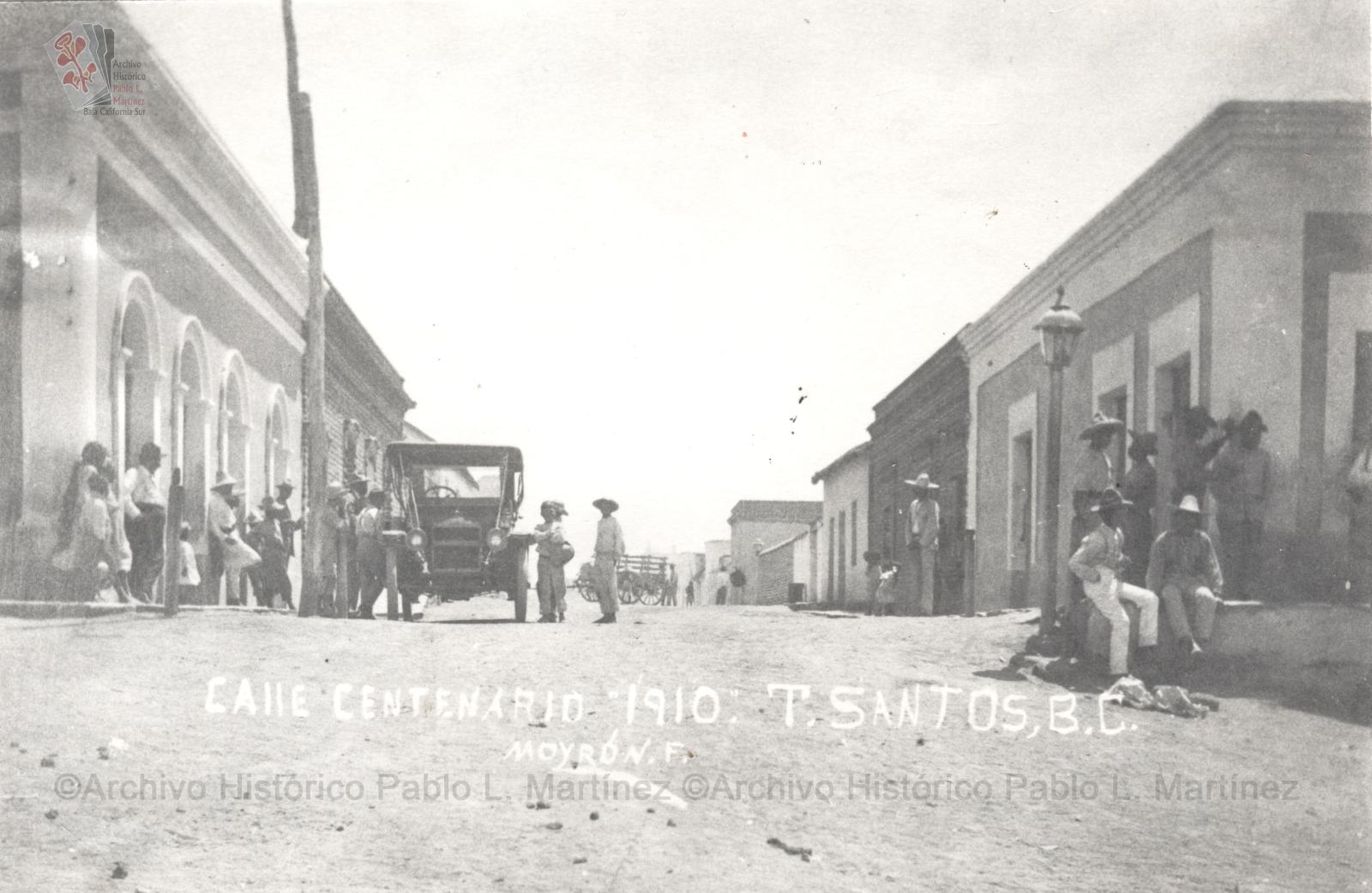 Calle Centenario "1910". Todos Santos, Baja California.