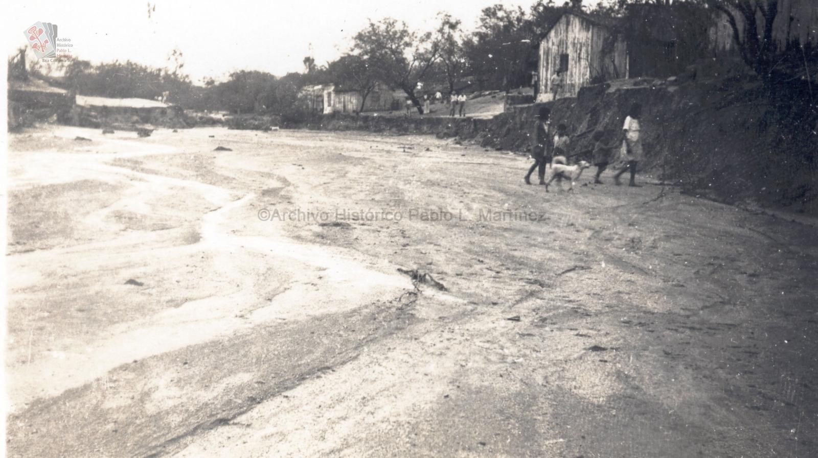 Calle Rosales en 1941 después de un huracán.