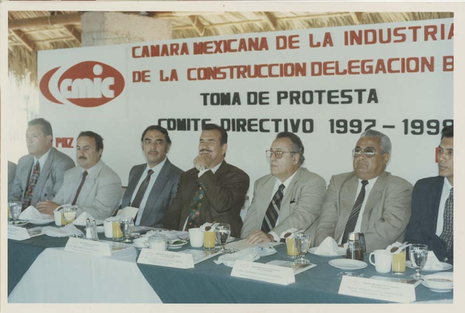 Cámara de la Industria de la Construcción, toma de protesta.