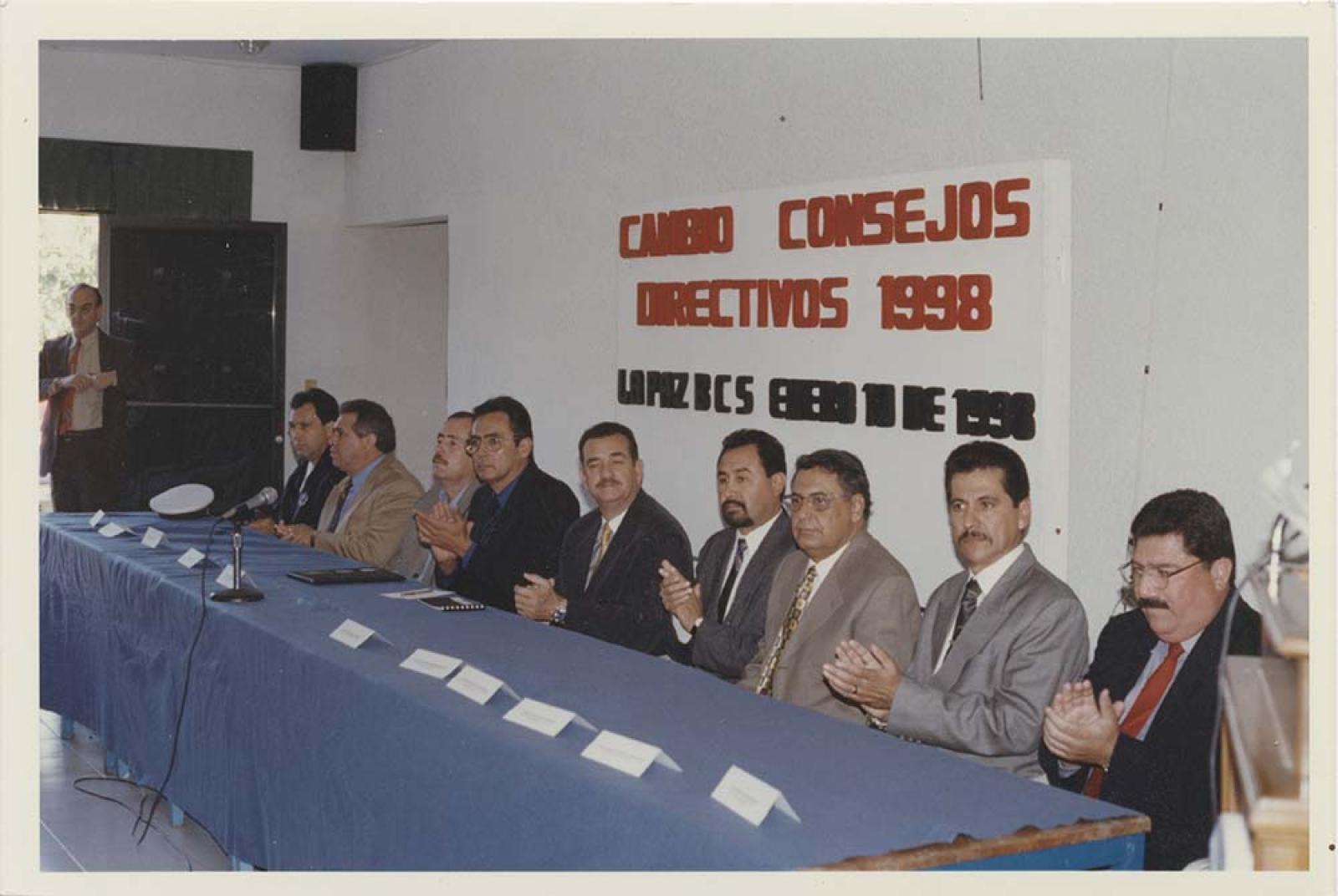 Cambio de consejos directivos.