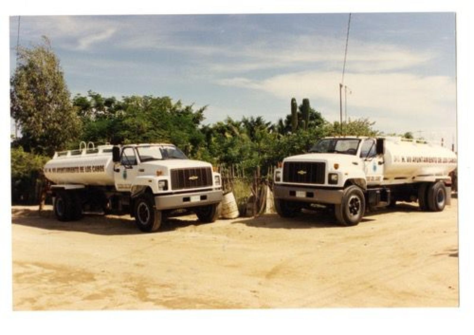 Camiones cisterna para el municipio de Los Cabos.