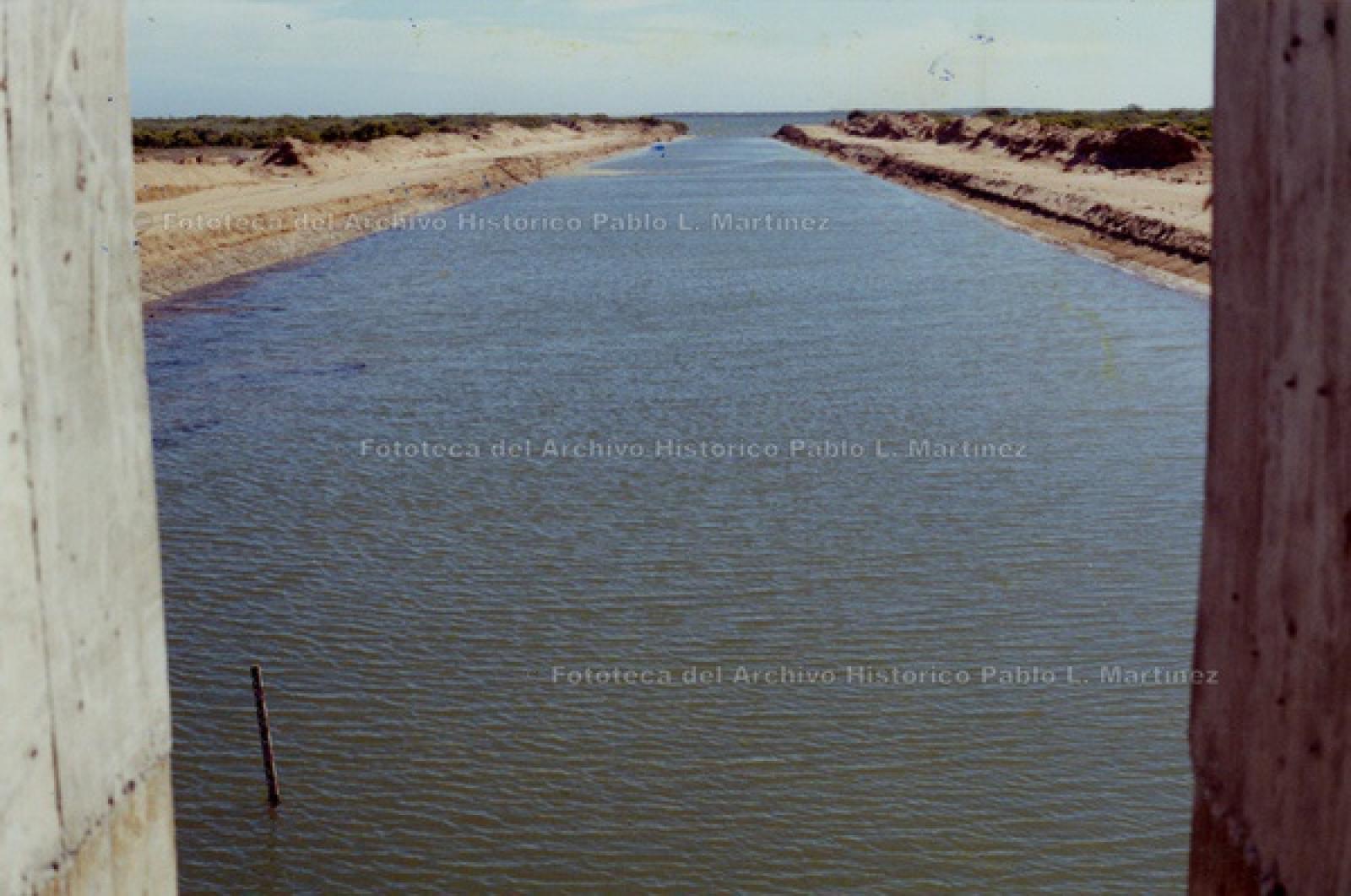 “Canal de llamada de granja camaronera”.