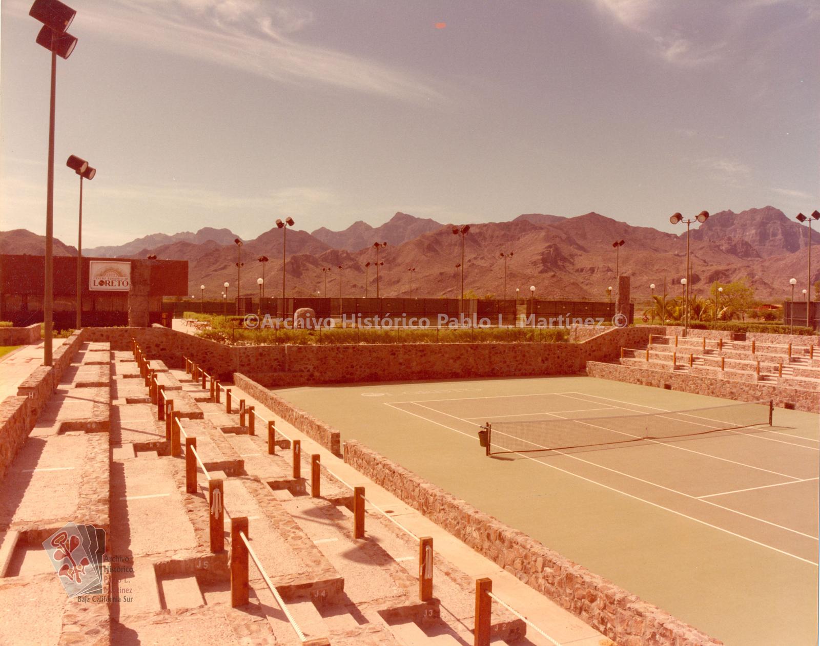 Cancha de tenis del Centro Tenístico de Loreto, Baja California Sur.