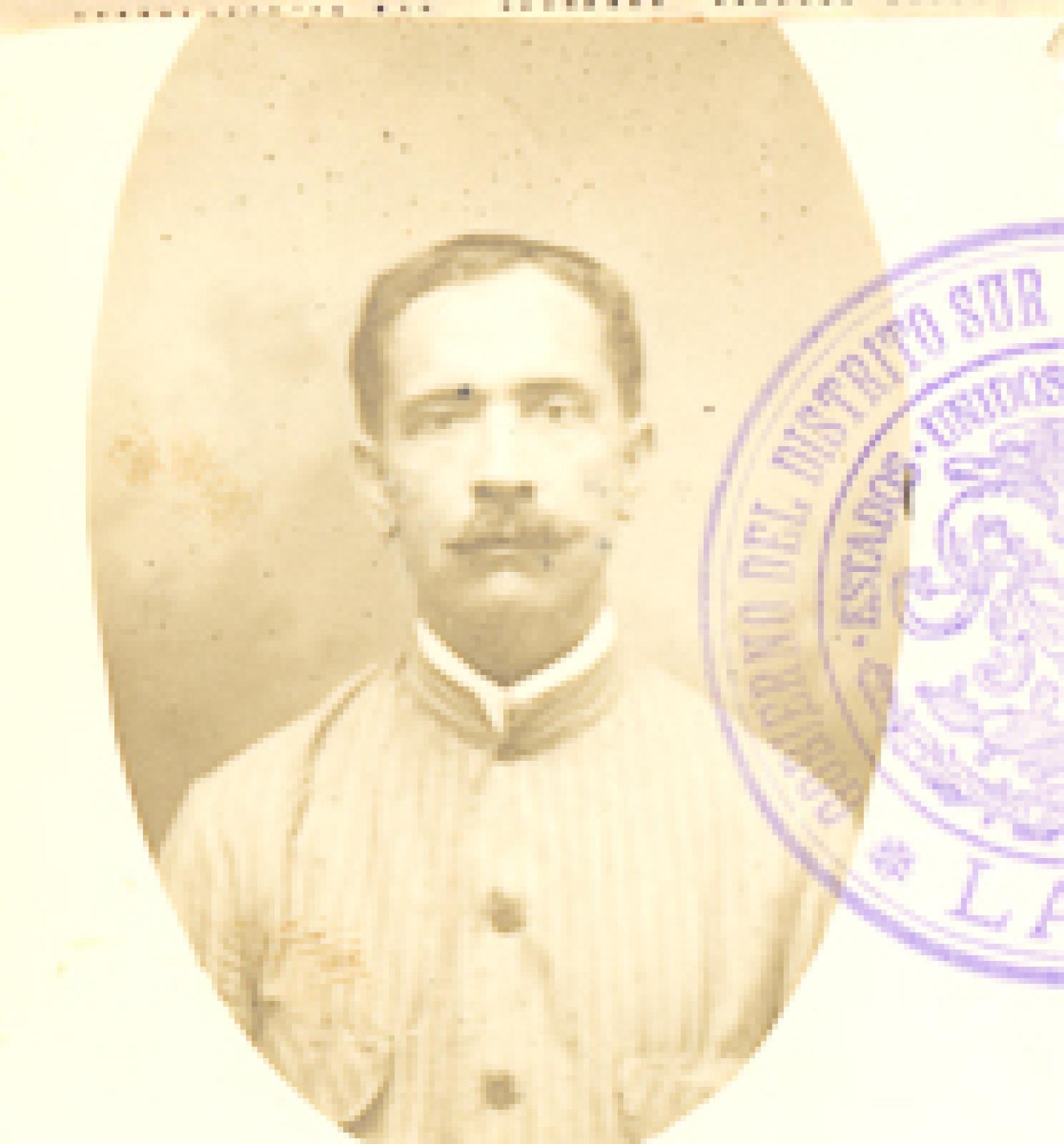 Carlos J. Arámburo.