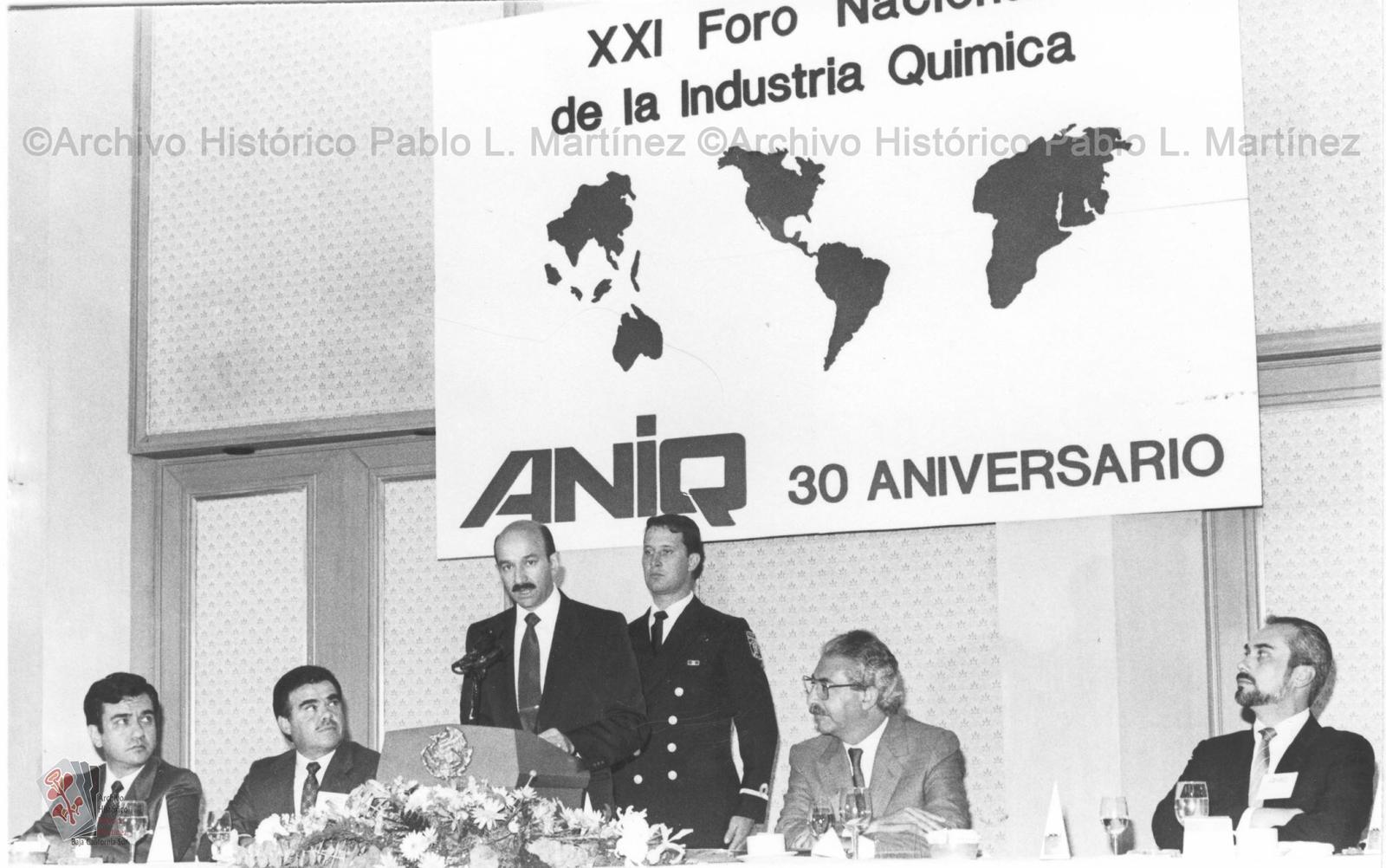 Carlos Salinas de Gortari en el XXI Foro Nacional de la Industria Química.