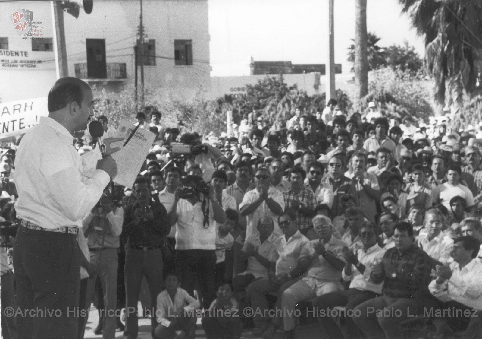 Carlos Salinas de Gortari en mitin.