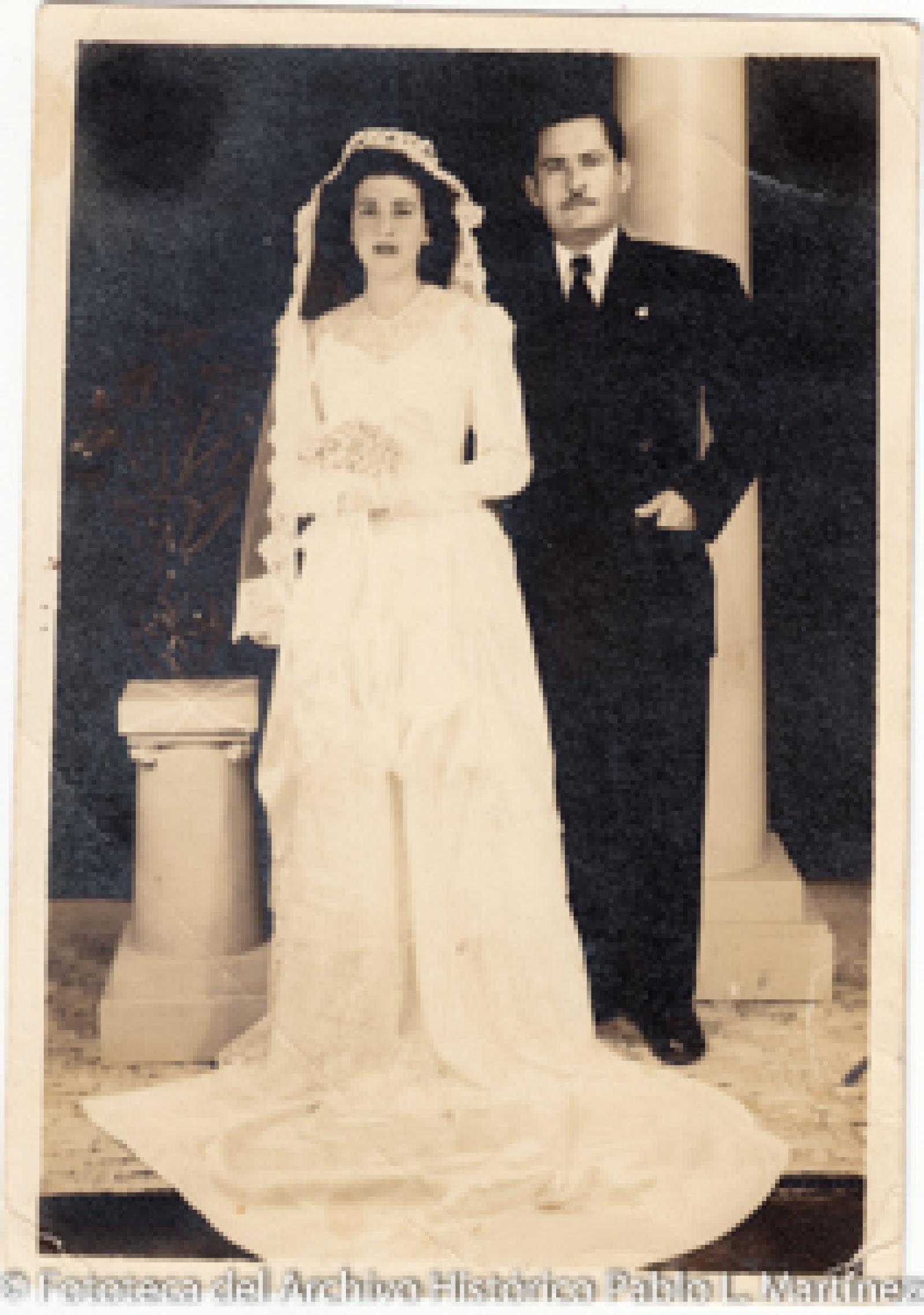 “Carlos y María de los Ángeles”, en boda.