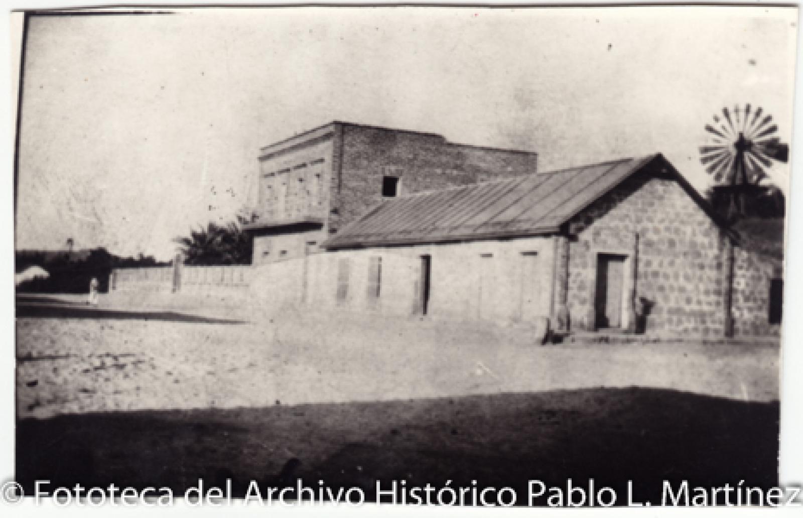 Casas y molino, La Paz.