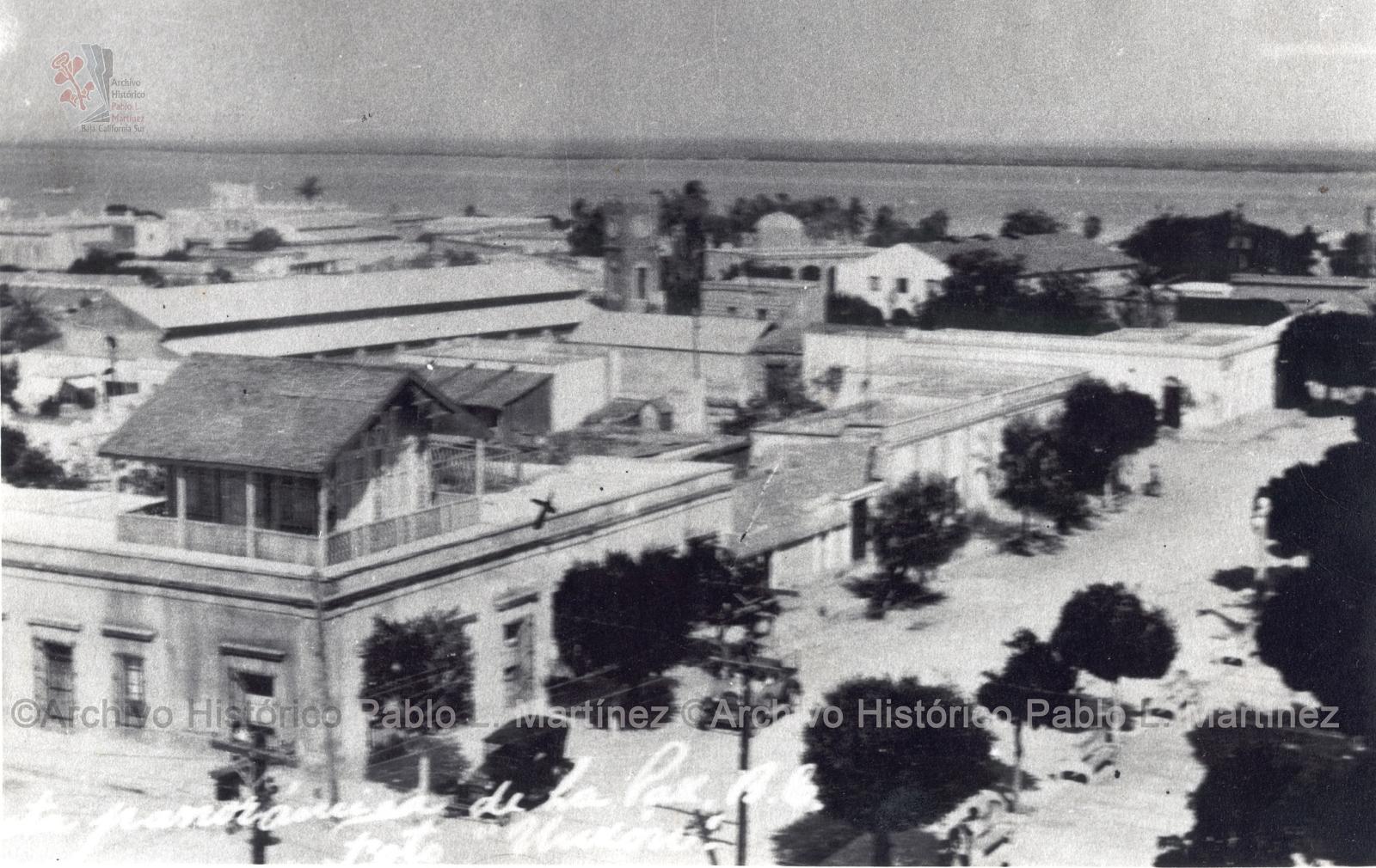 Casino de La Paz en la esquina de la calle Independencia y calle Tercera.