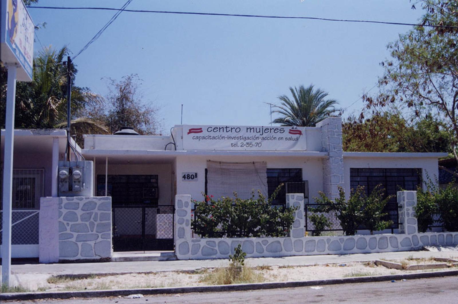 “Centro de Mujeres”.