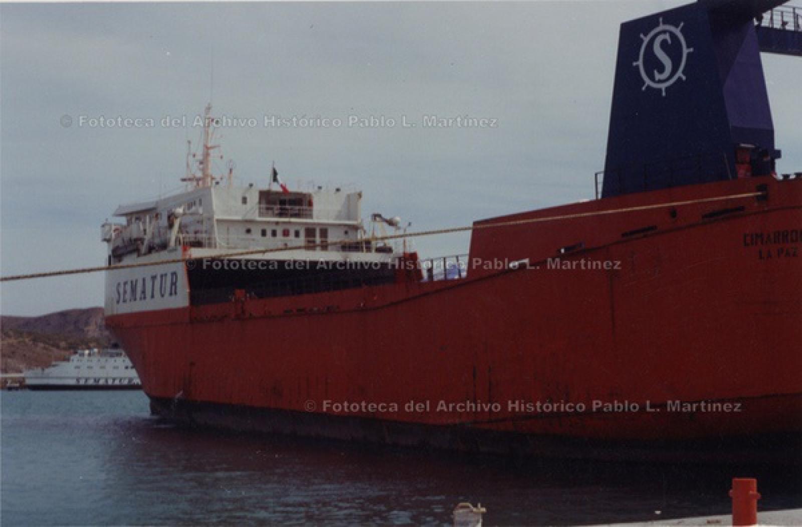 Cimarrón, barco de la Secretaría de Marina y Turismo (SEMATUR).