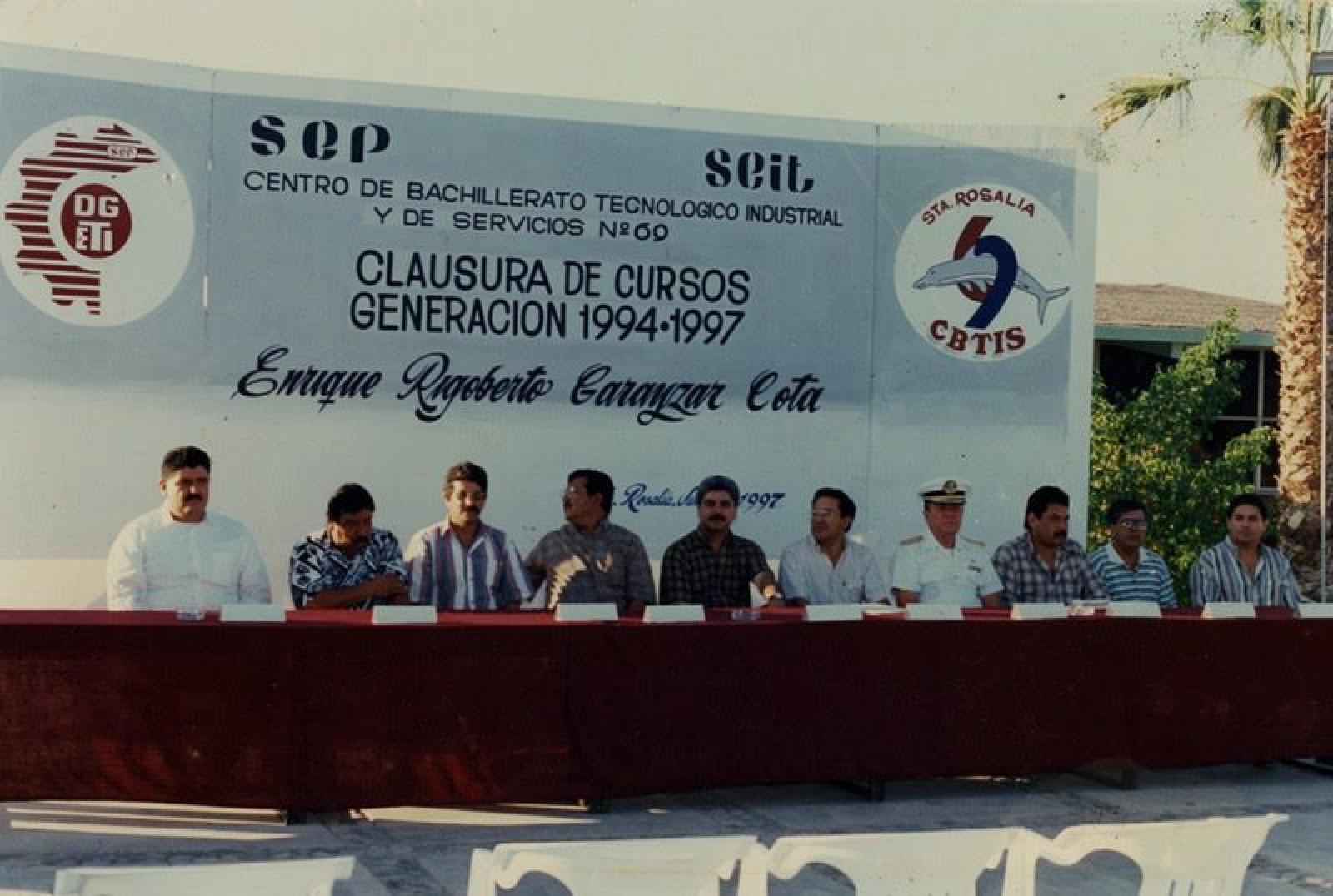 “Clausura de cursos, generación 1994-1997 del Centro de Bachillerato Tecnologico Industrial y de Servicios (CBTIS) número 69”.