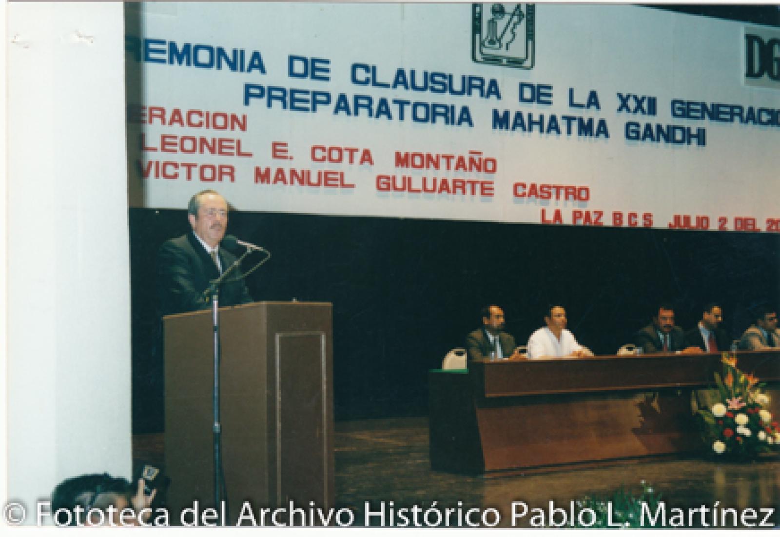 Clausura: Preparatoria Mahatma Gandhi.
