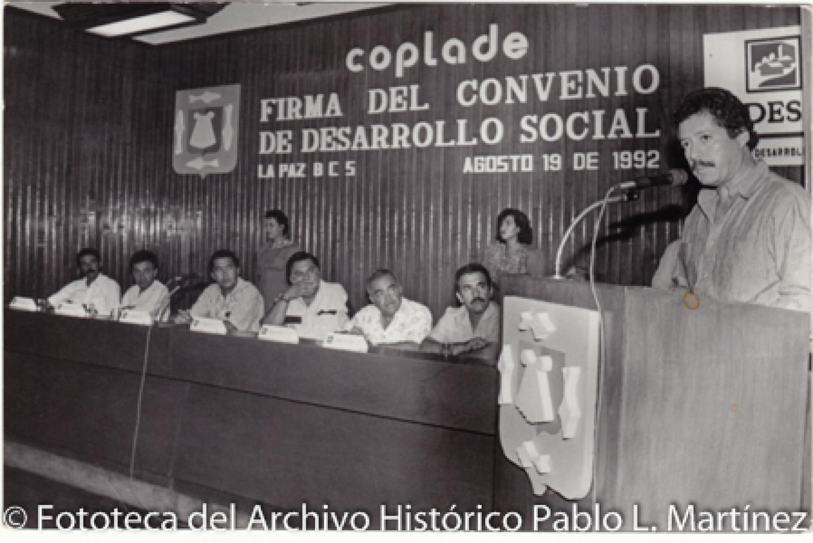 Colosio en firma del Convenio de desarrollo social.